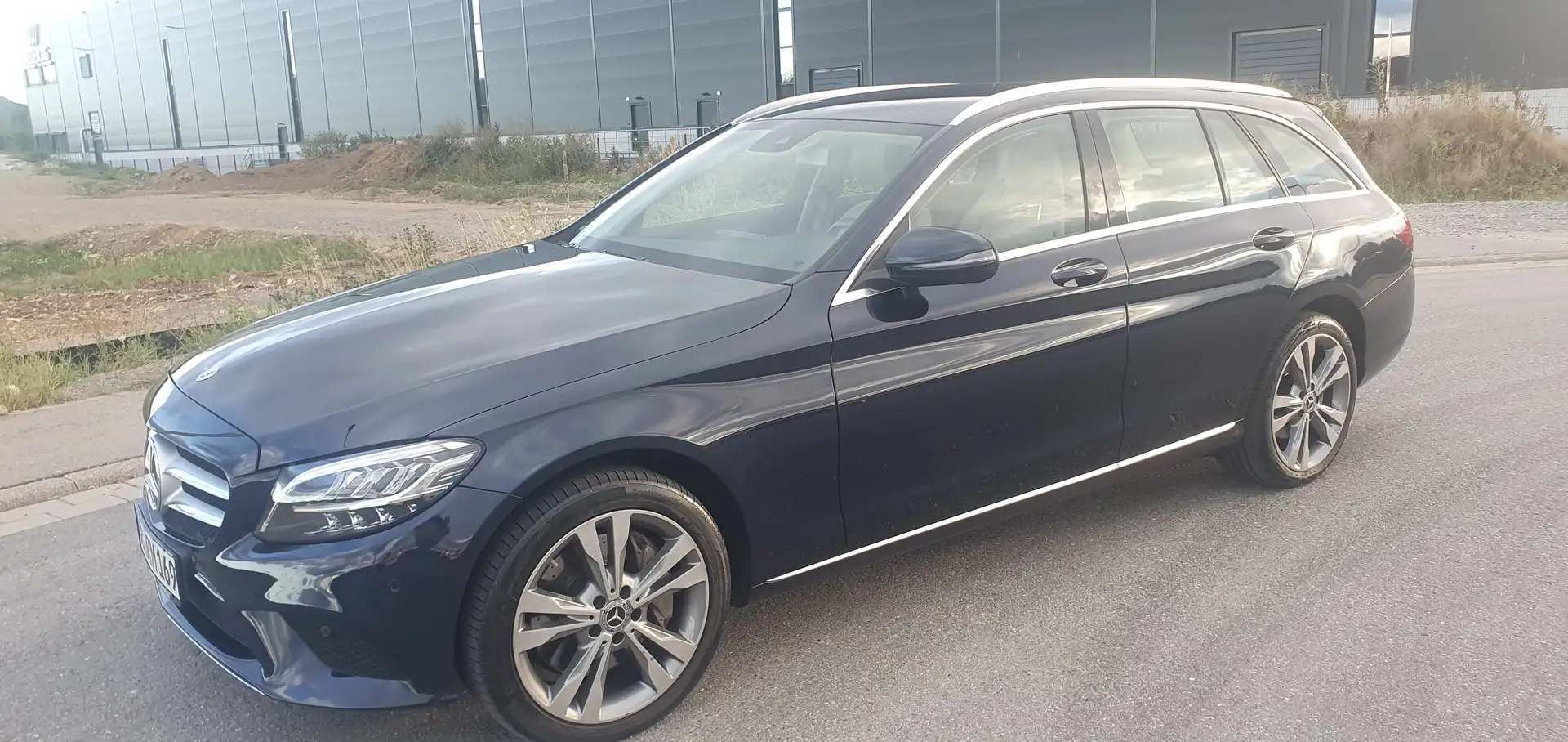 Mercedes-Benz C 400 C 400 4Matic T 9G-TRONIC Avantgarde Albastru - 2