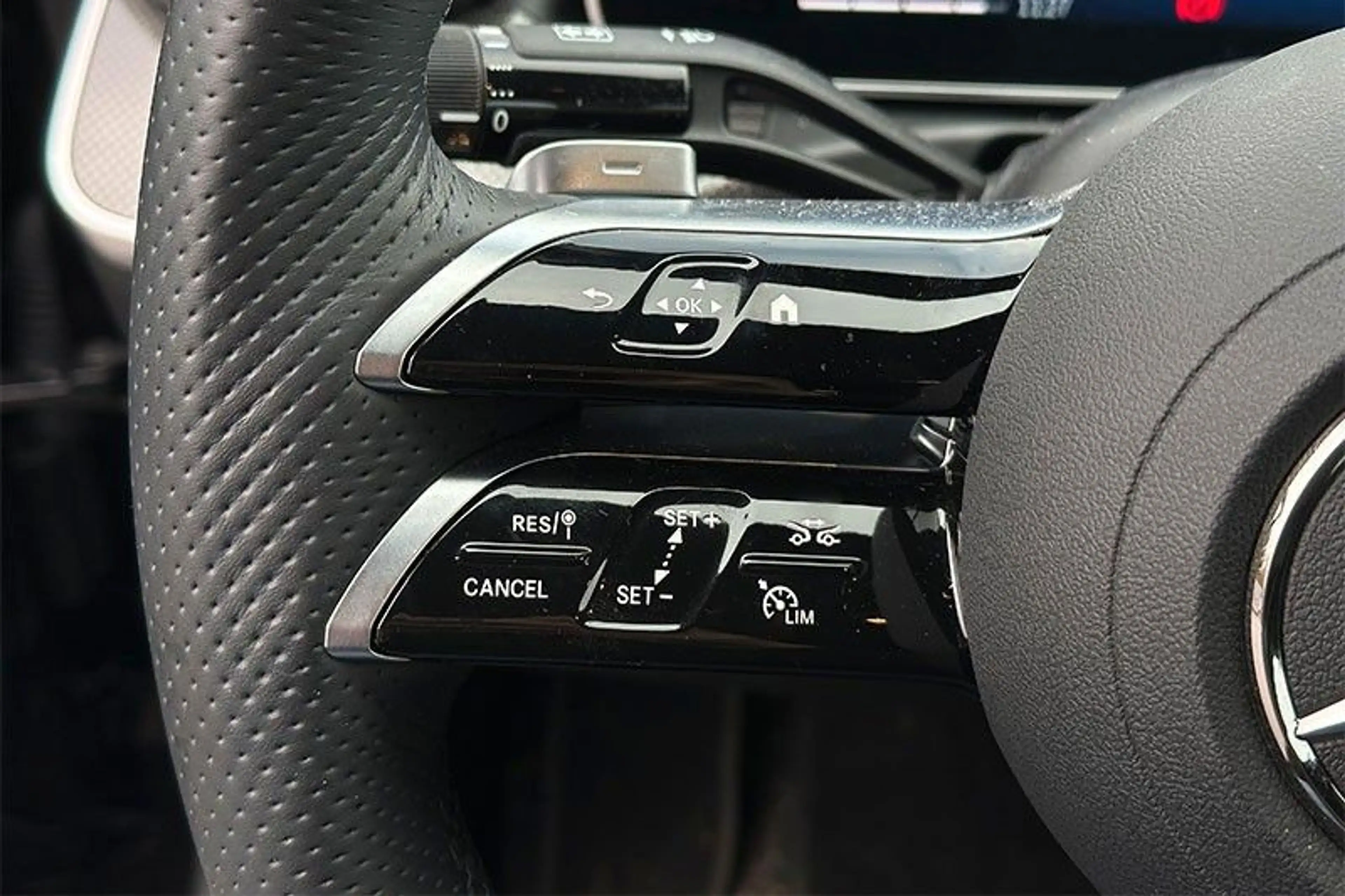 Mercedes-Benz C 300 C Limousine C 300 d — photo 8