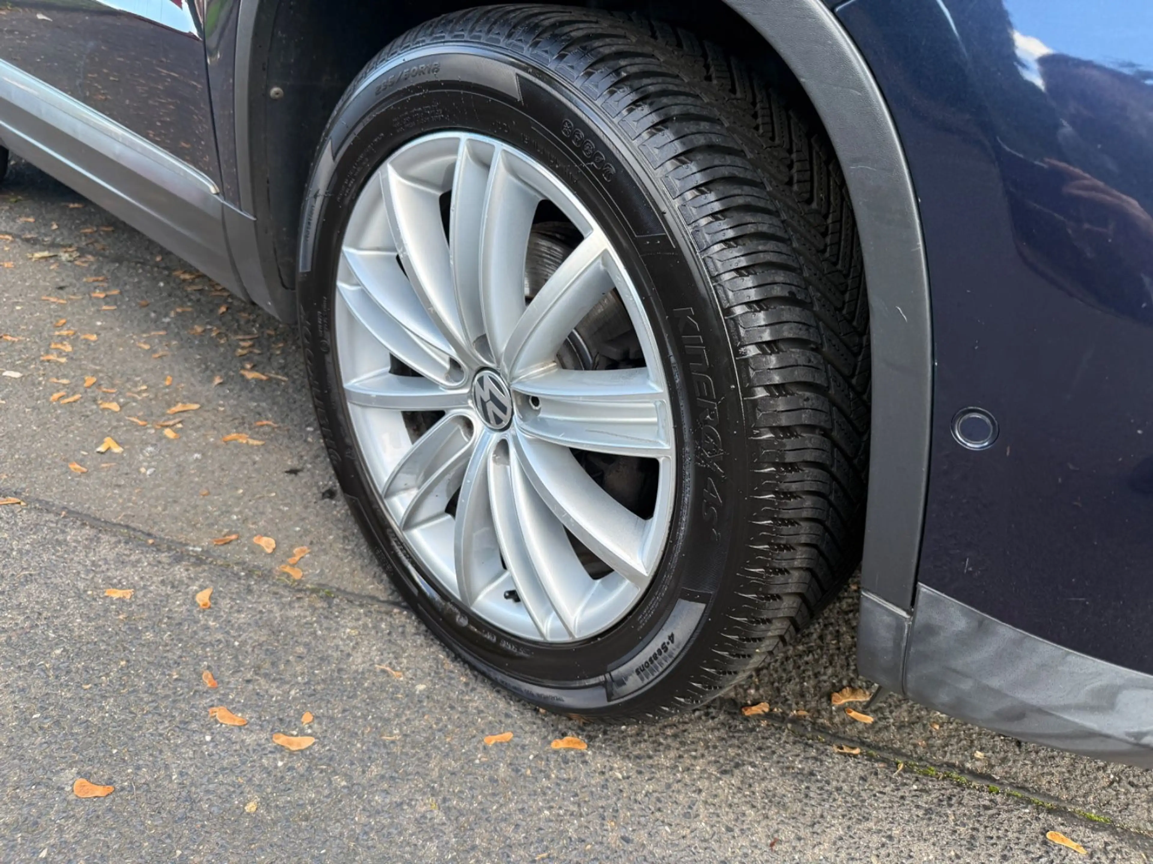 Volkswagen Tiguan Sport & Style BMT,Panoram,Navi — photo 8