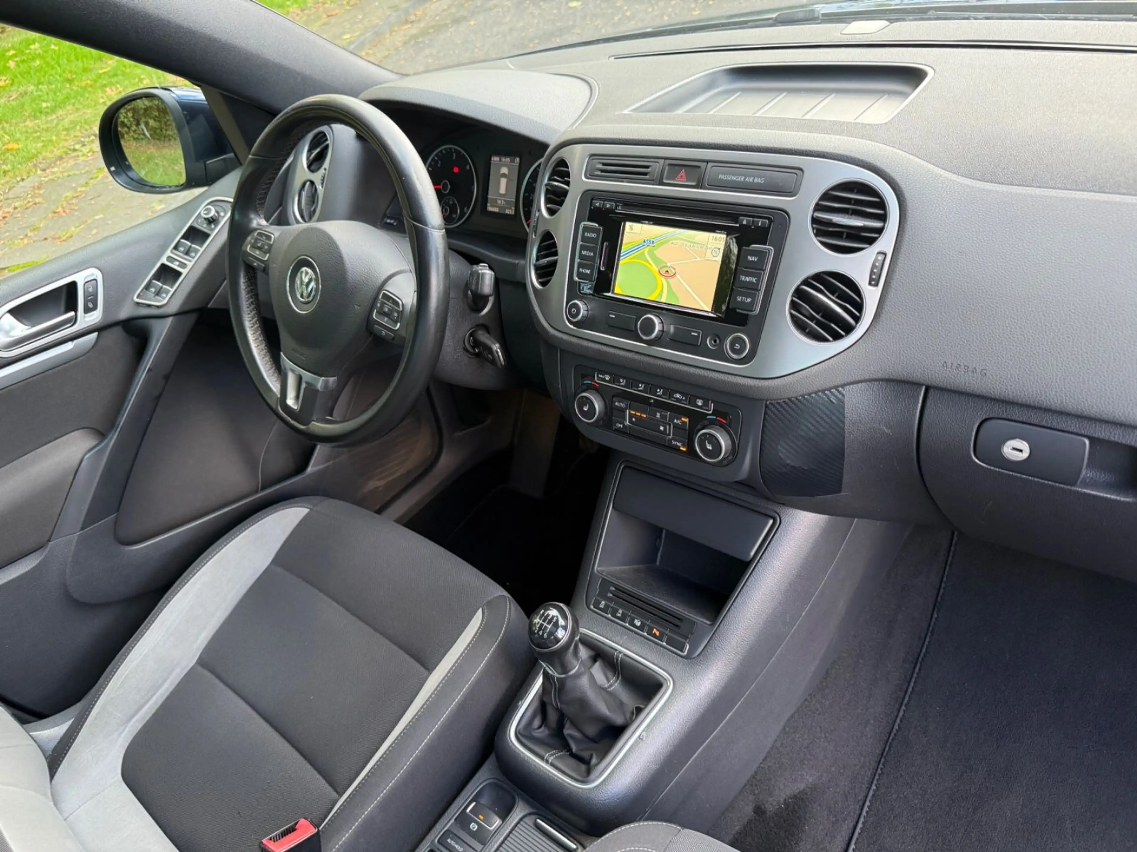 Volkswagen Tiguan Sport & Style BMT,Panoram,Navi — photo 15