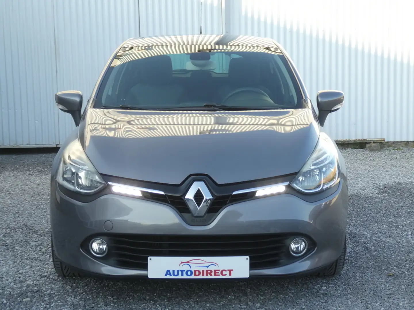 Renault Clio 0.9 TCe Community Pano, Navi, Camera, Airco, PDC Grau - 2
