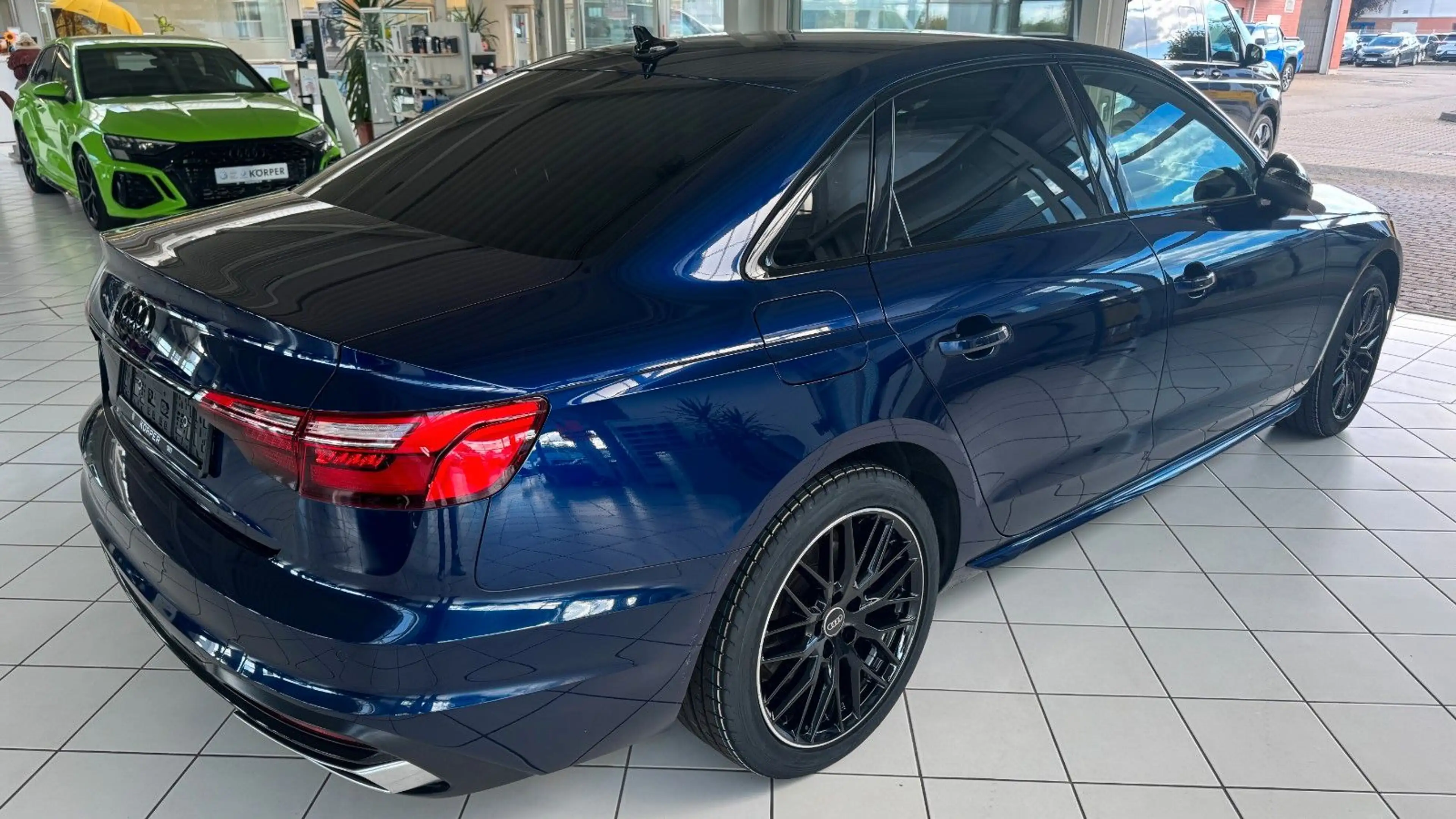 Audi A4 Lim. 35 TFSI advanced — photo 3