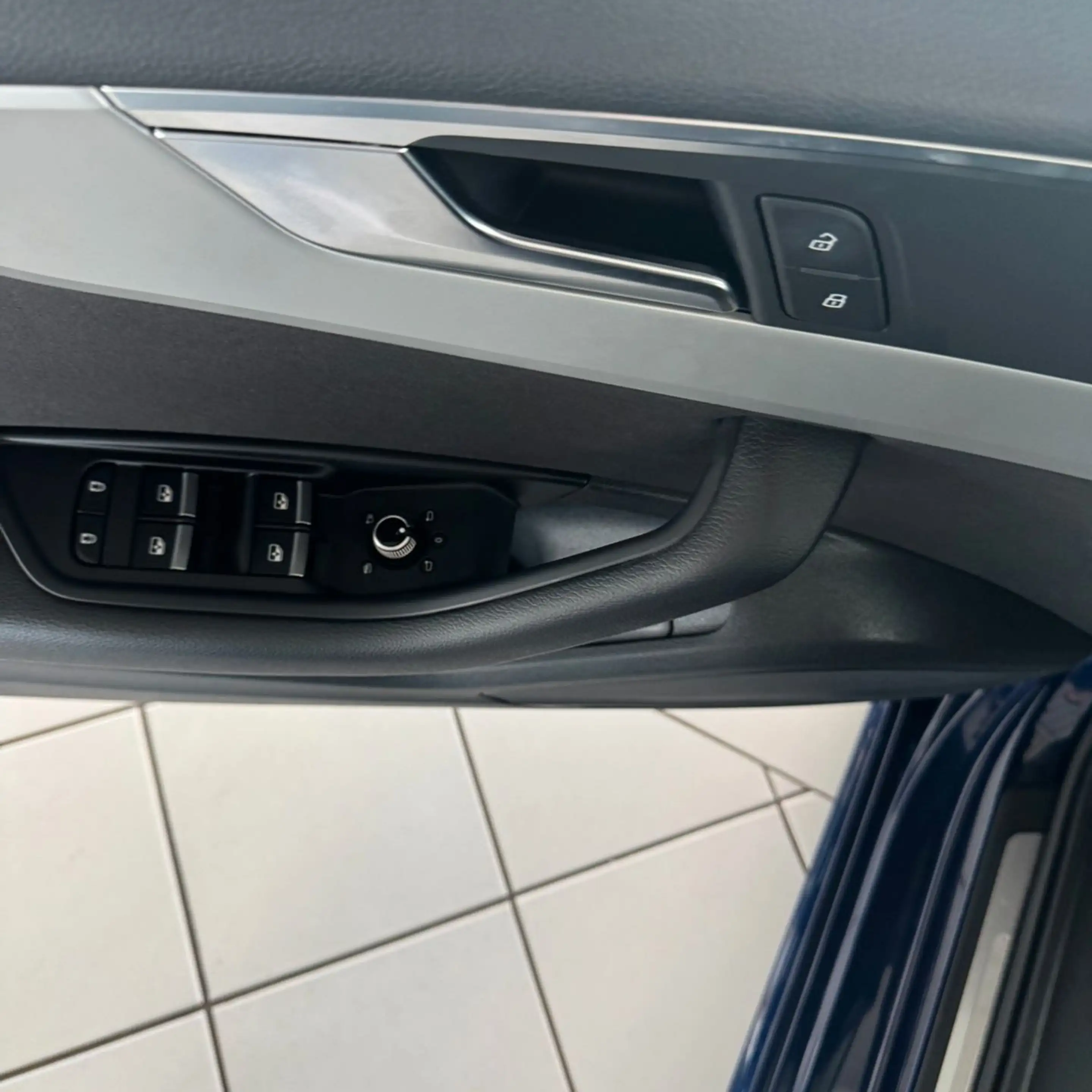Audi A4 Lim. 35 TFSI advanced — photo 9
