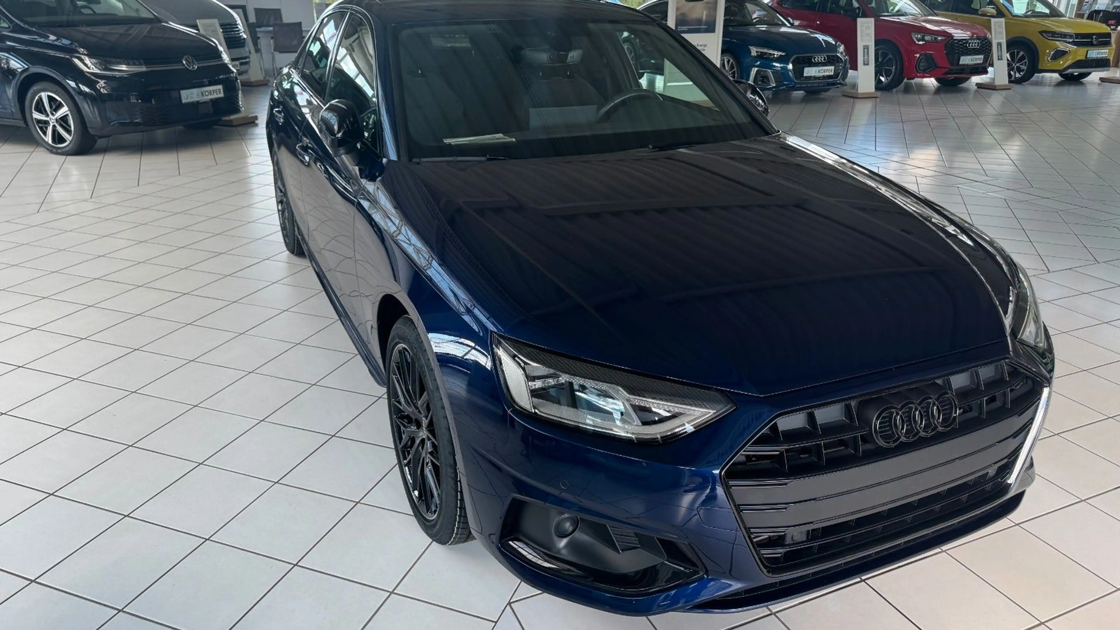 Audi A4 Lim. 35 TFSI advanced — photo 4
