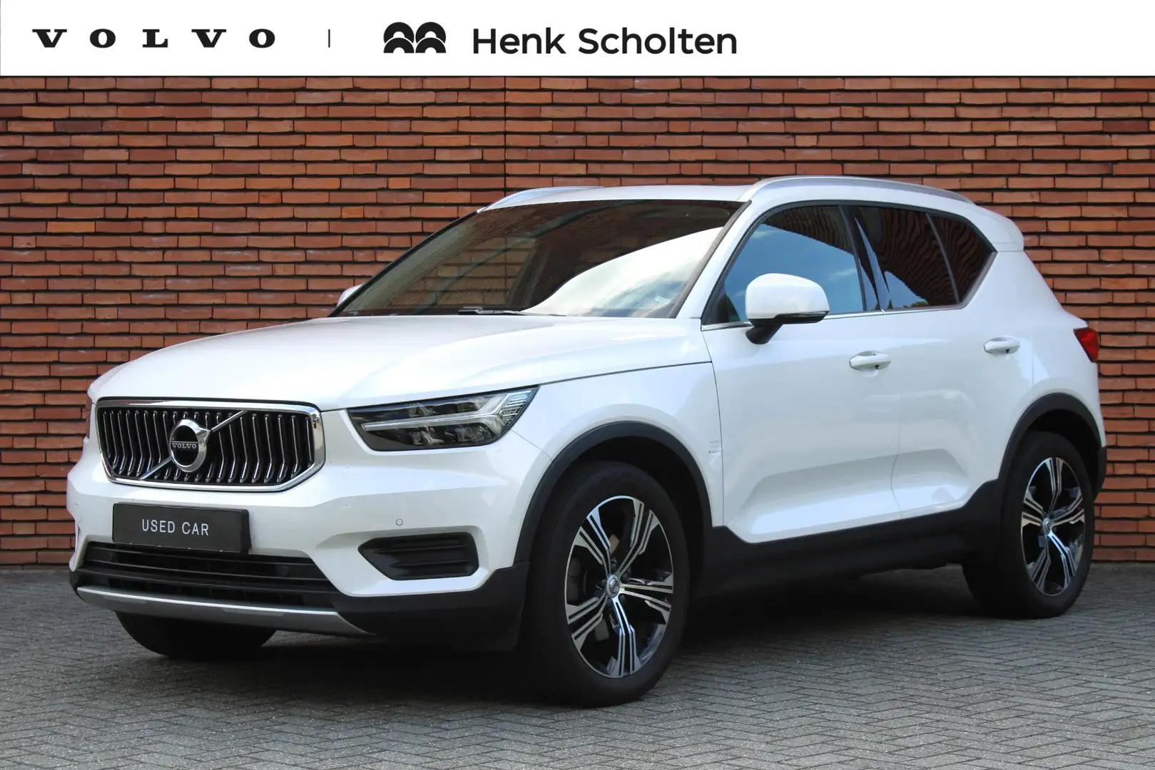 Volvo XC40 T4 Automaat Inscription | Trekhaak | Panoramadak | Wit - 1