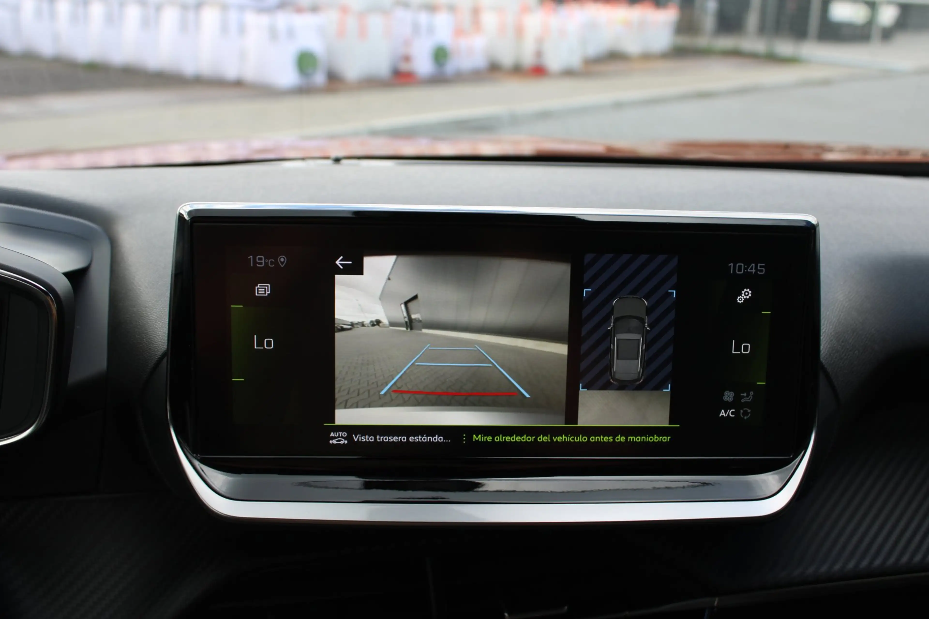 Peugeot 2008 1.2 PureTech Allure Pack Premium Plus NIEUWE BANDE — photo 22
