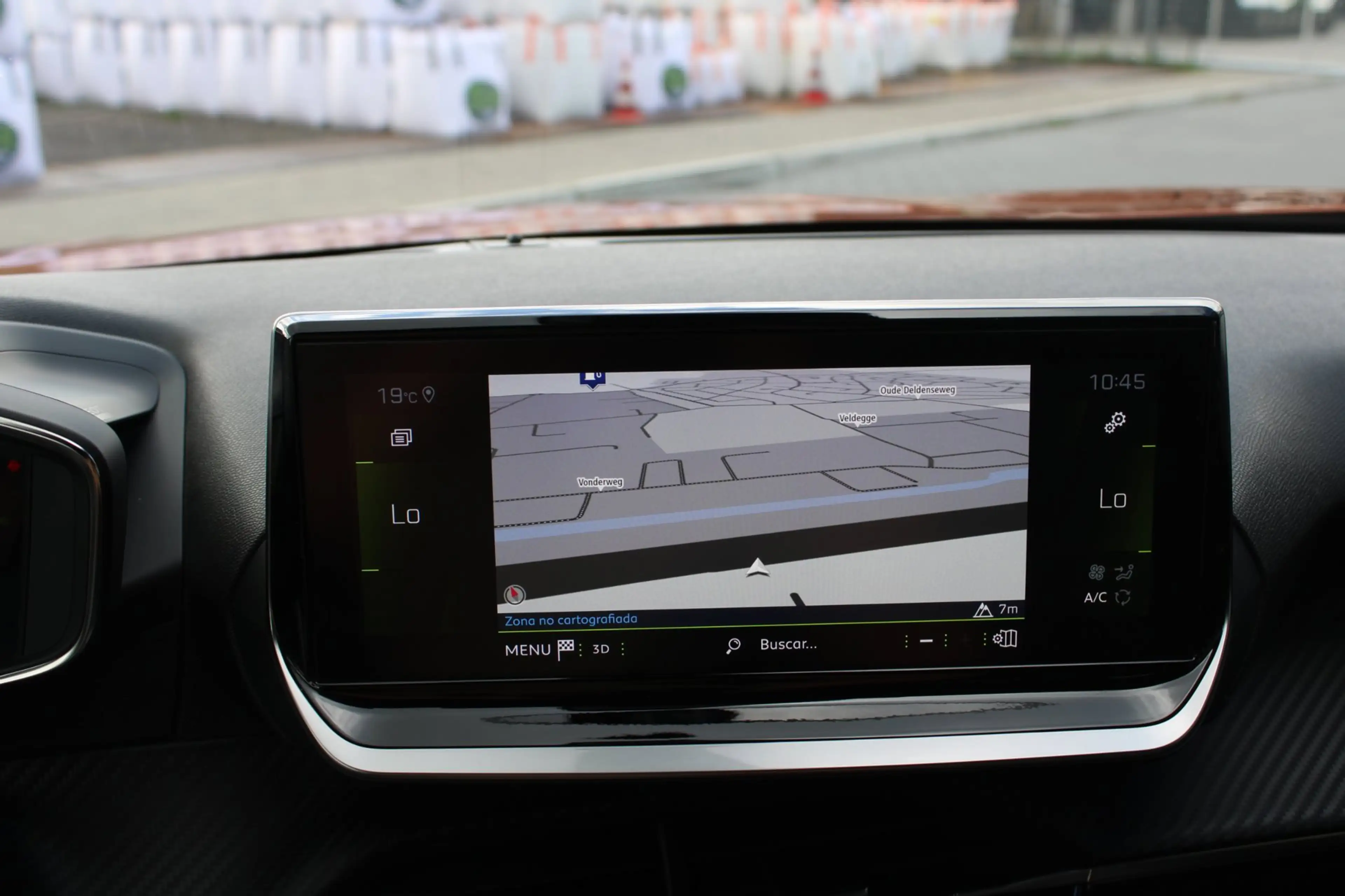 Peugeot 2008 1.2 PureTech Allure Pack Premium Plus NIEUWE BANDE — photo 21