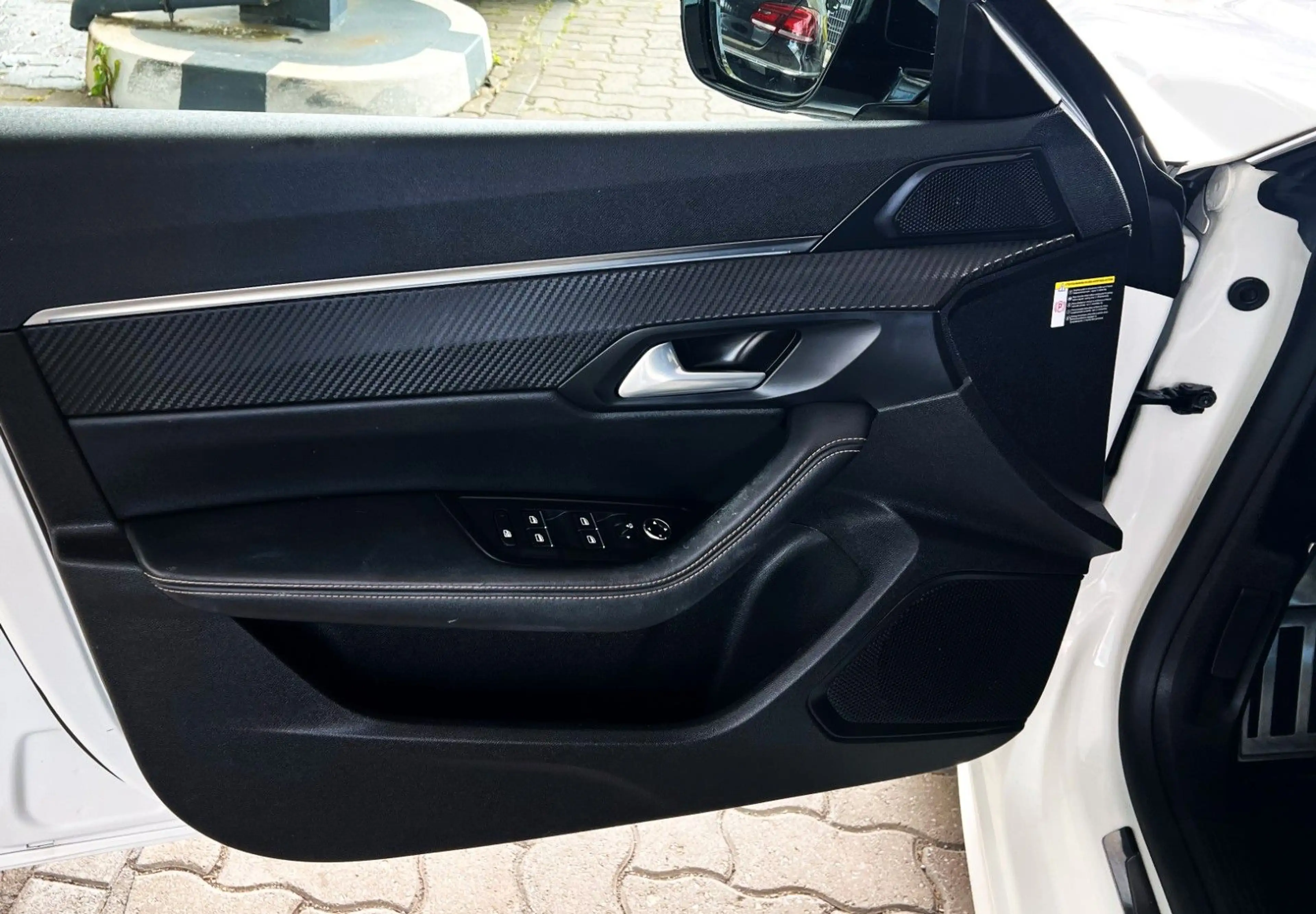 Peugeot 508 SW/GT/165 kW/Plug-in-Hybrid/360°Kamera/Sport — photo 15
