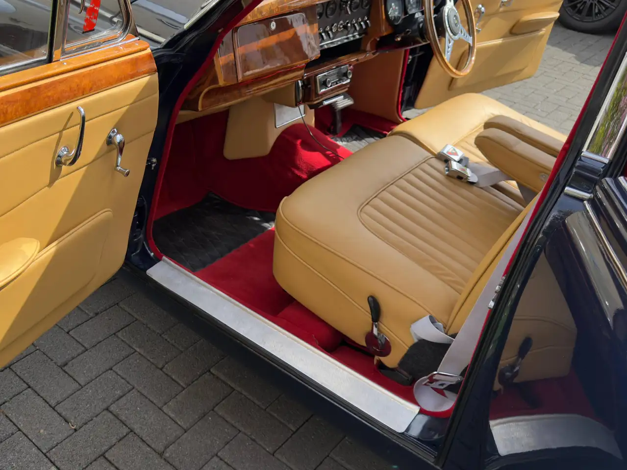 Jaguar MK II Daimler V8 250, foto 10