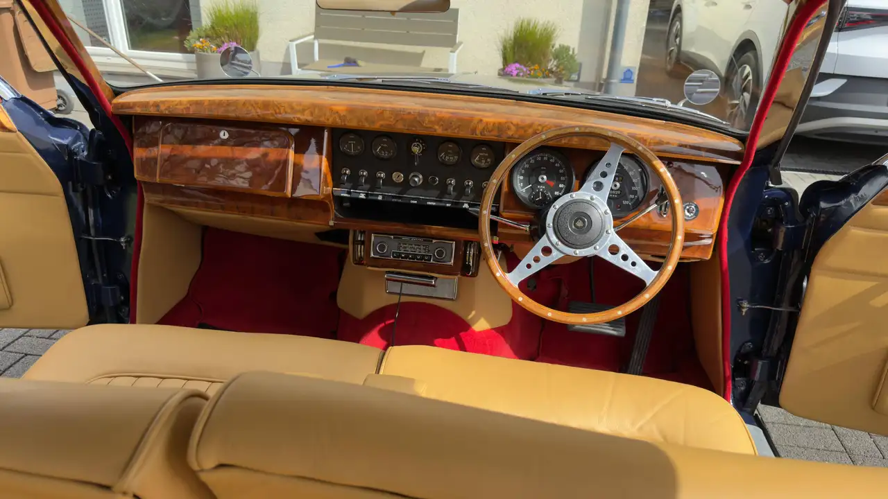 Jaguar MK II Daimler V8 250, foto 11