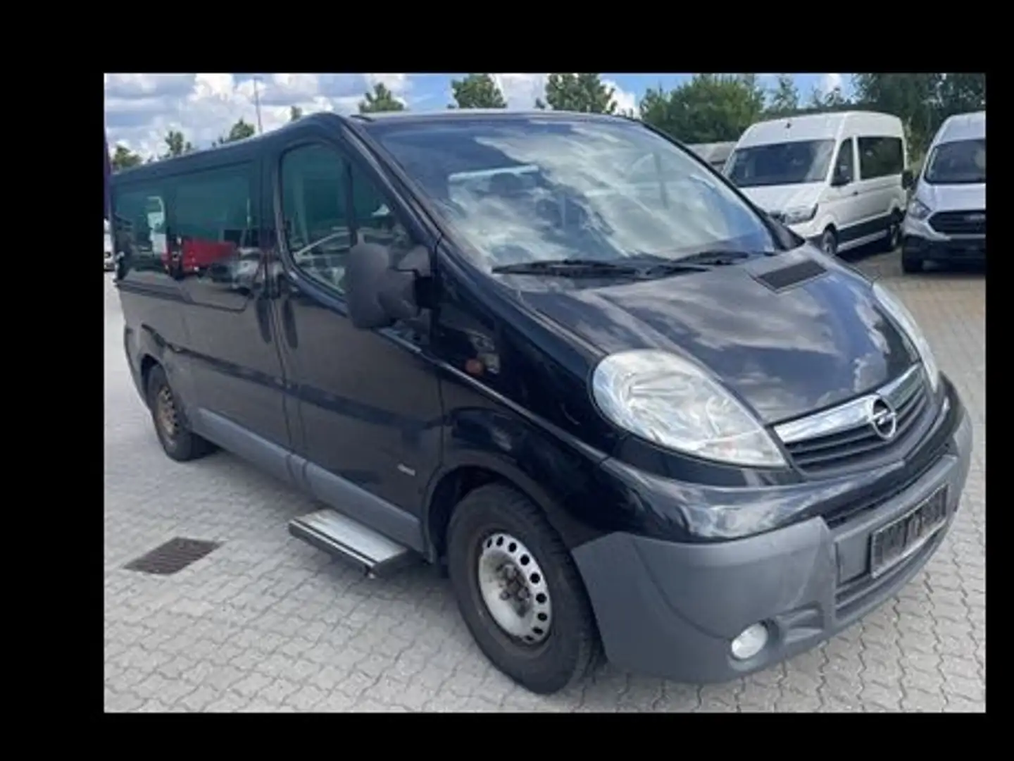 Opel Vivaro 2.5 CDTI Kombi L2H1 Klima AHK lang Rollstuhllift - 1