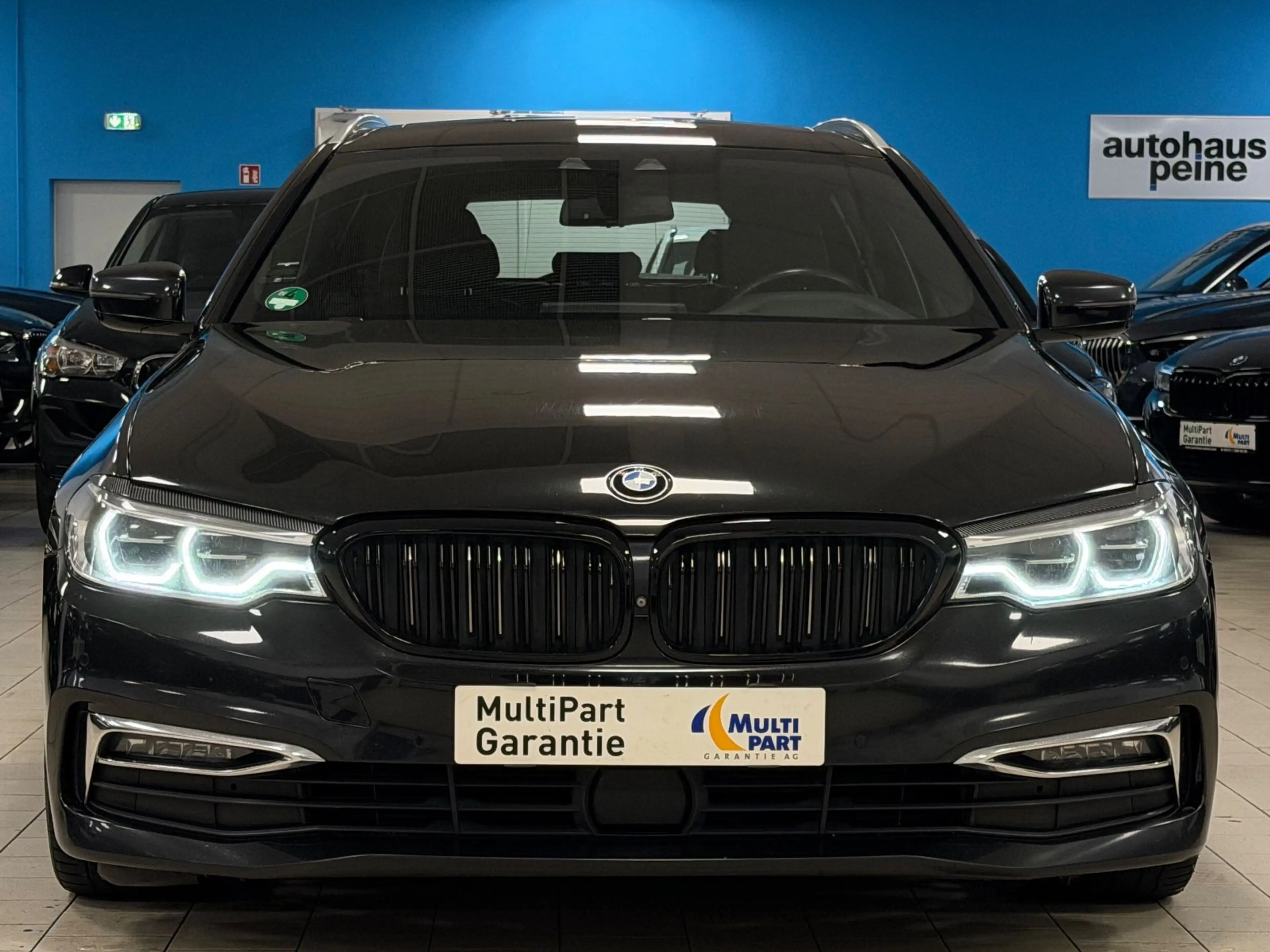 BMW 530 dxD/HUD/LEDer/Panor/AHK/360°/SofCl/TV/VOLL — photo 5