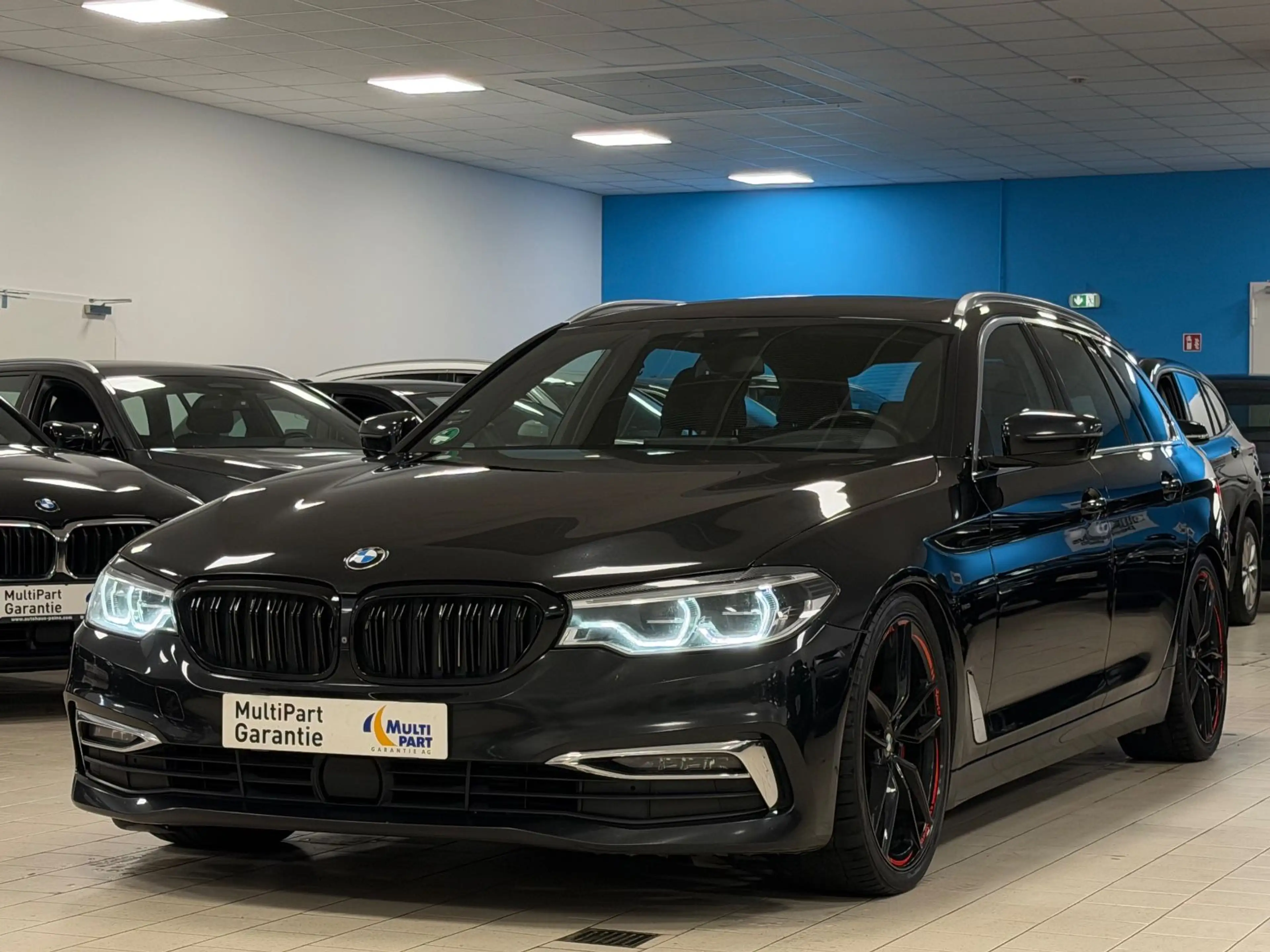 BMW 530 dxD/HUD/LEDer/Panor/AHK/360°/SofCl/TV/VOLL — photo 6