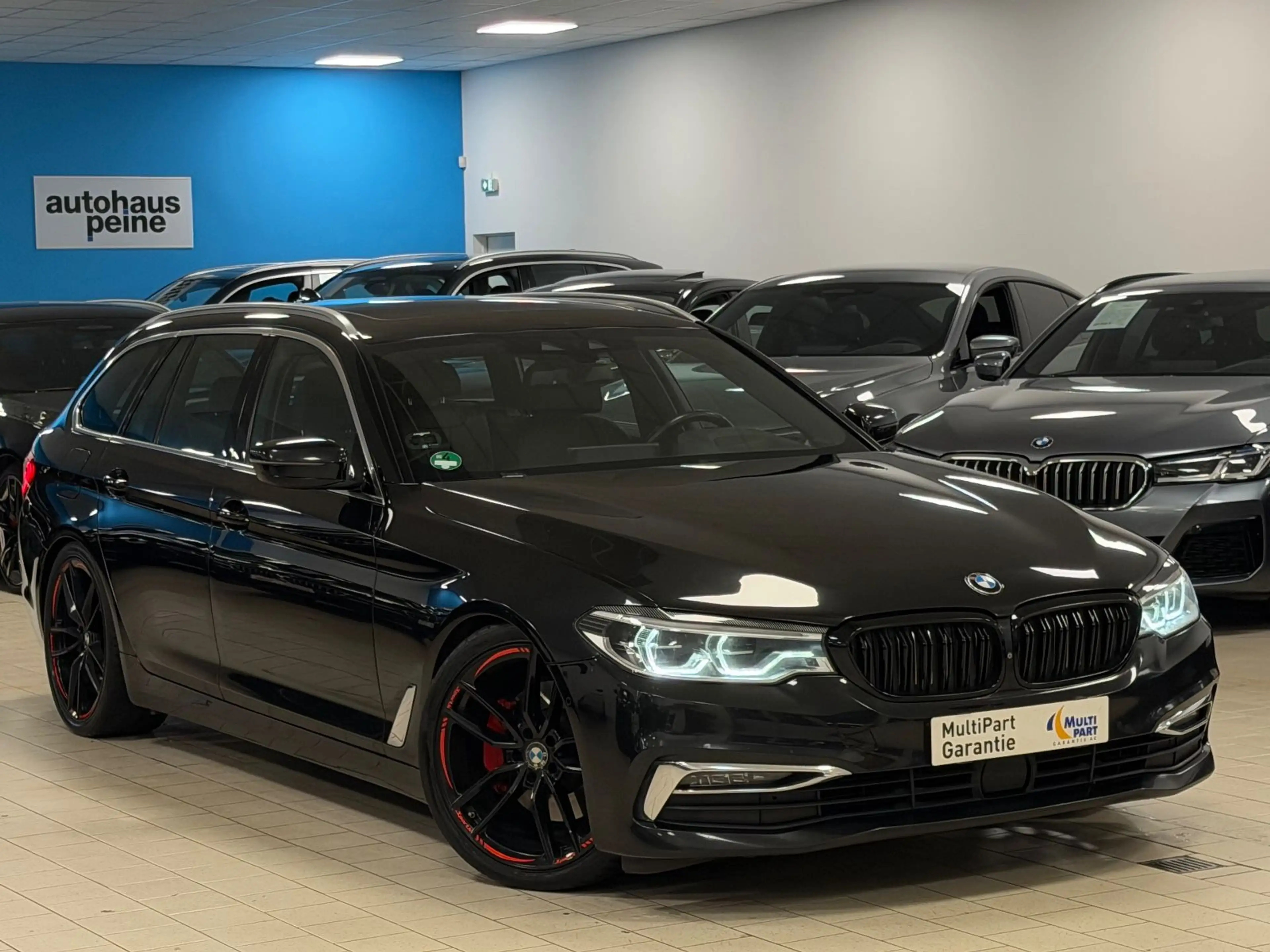 BMW 530 dxD/HUD/LEDer/Panor/AHK/360°/SofCl/TV/VOLL