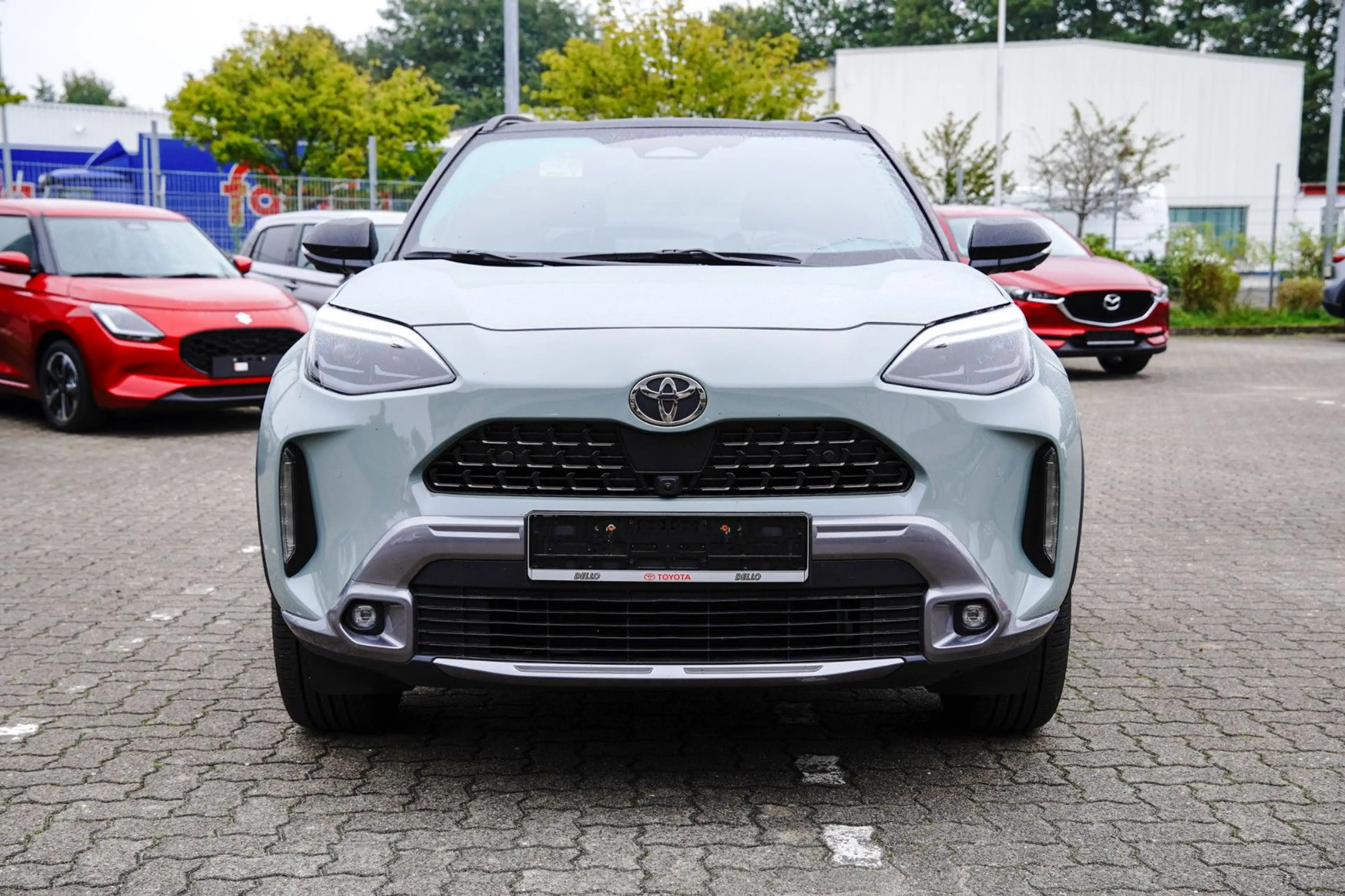 Toyota Yaris Cross Hybrid FWD Style Plus — photo 2