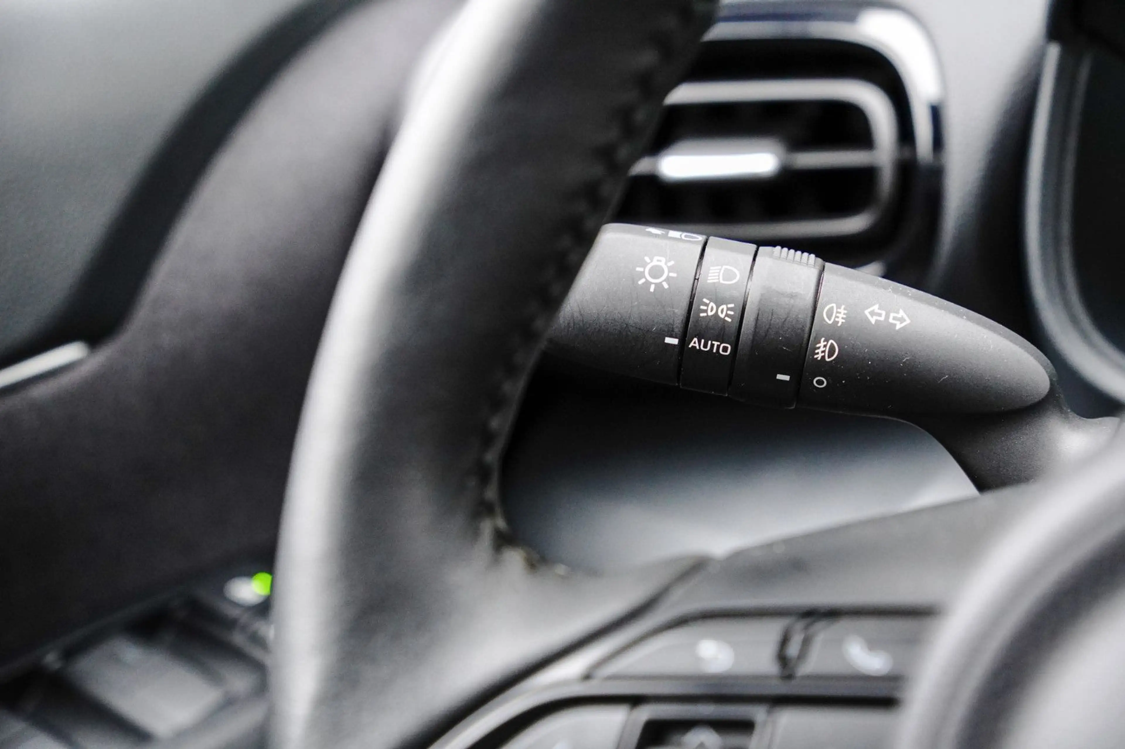 Toyota Yaris Cross Hybrid FWD Style Plus — photo 13
