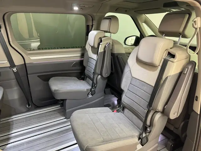 Volkswagen T7 Multivan VW T7 Multivan Style ÜH eHybrid 180 kW 4MOTION Ansicht 9