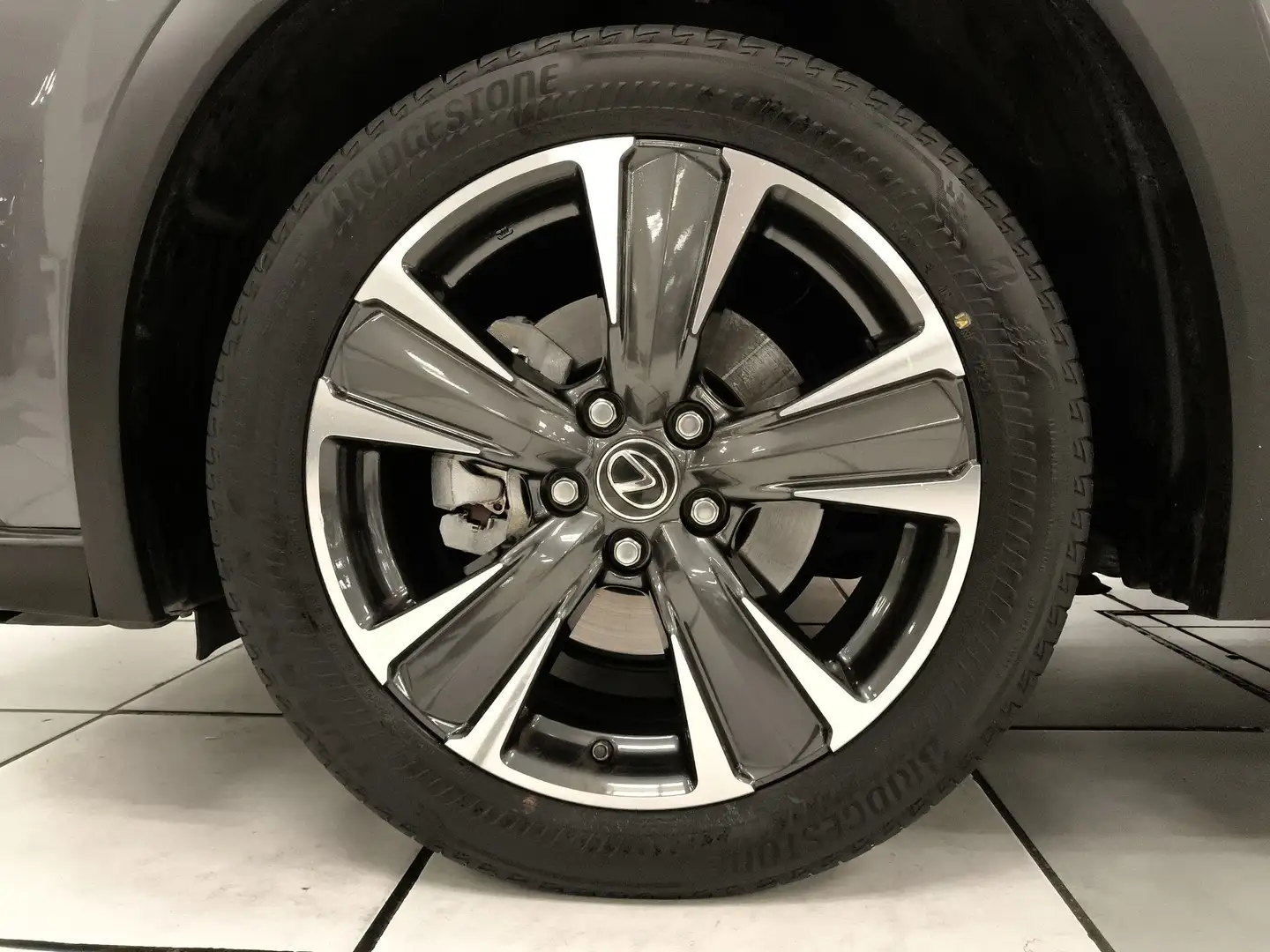 Lexus UX 250h Executive 2WD Gris - 2