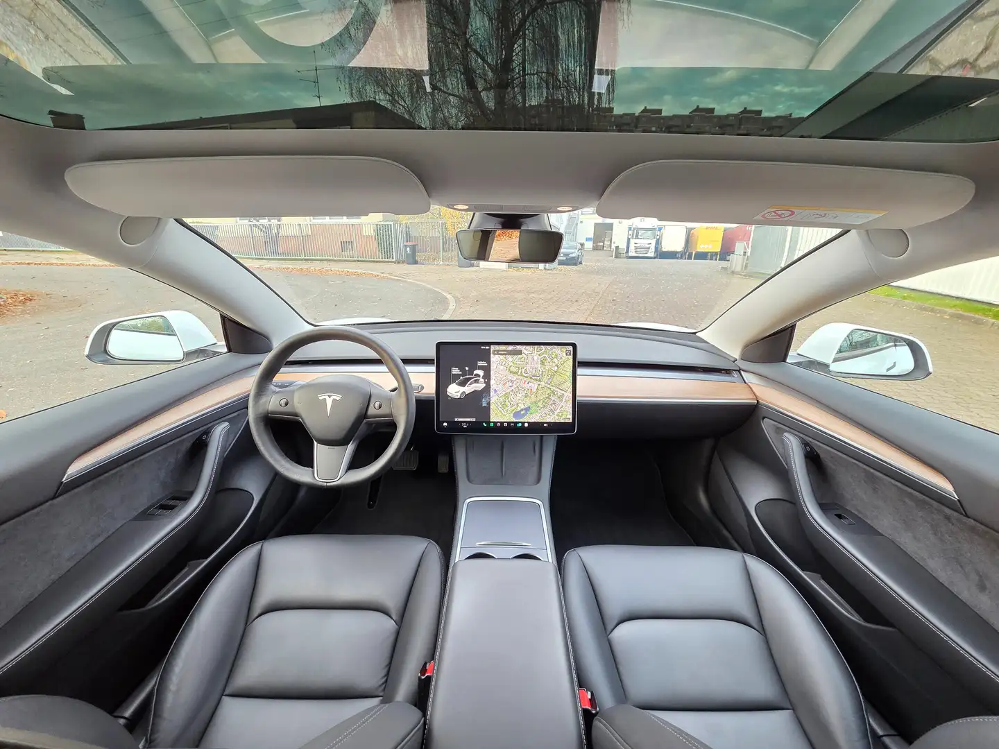 Tesla Model 3 Model 3 Standard Reichweite Plus Hinterradantrieb Weiß - 2