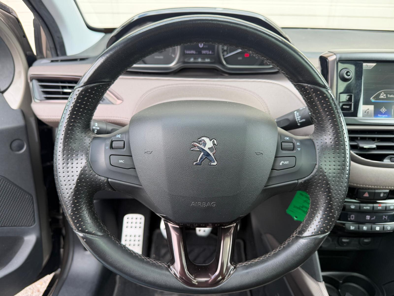 Peugeot 2008 1.6 VTi Féline/PANO/TREKH/PARKS/NAVI/APK/NAP — photo 12