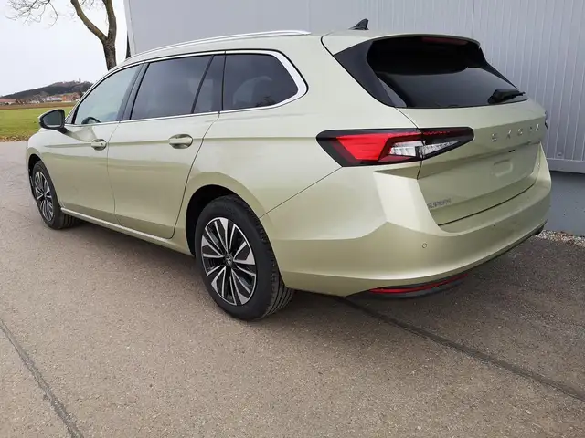Skoda Superb view 2