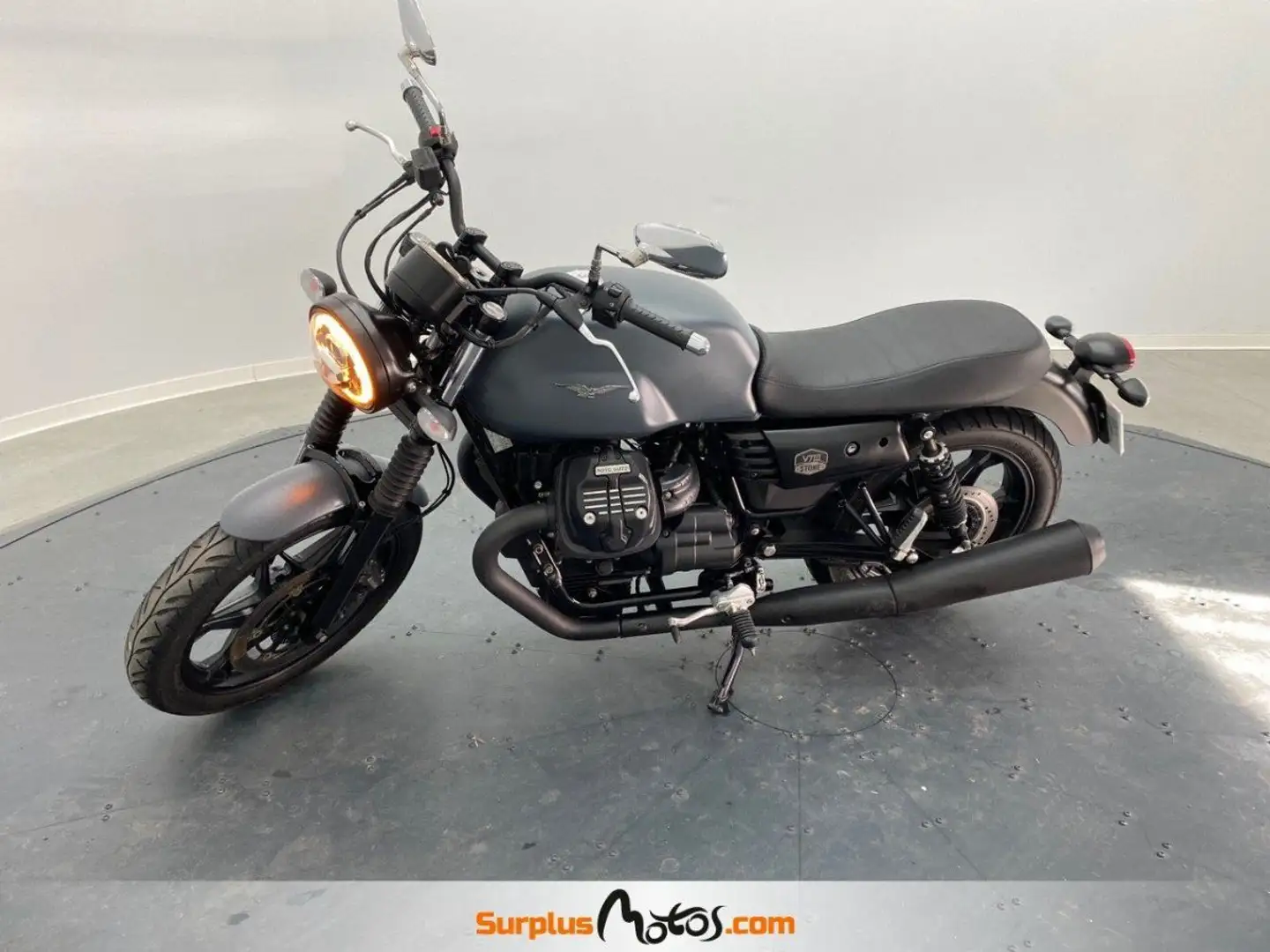 Moto Guzzi V 7 III STONE Gris - 2