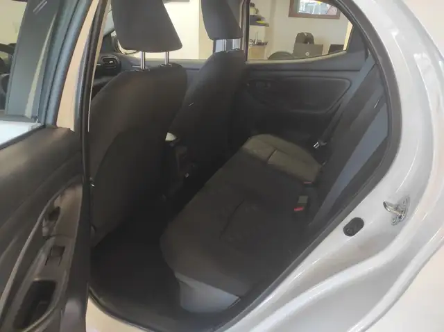 Mazda Mazda2 view 15
