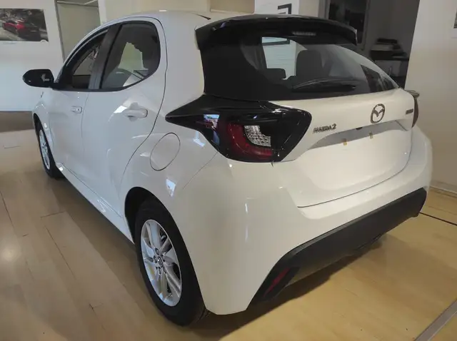 Mazda Mazda2 view 2