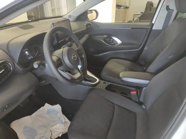 Mazda Mazda2 view 14