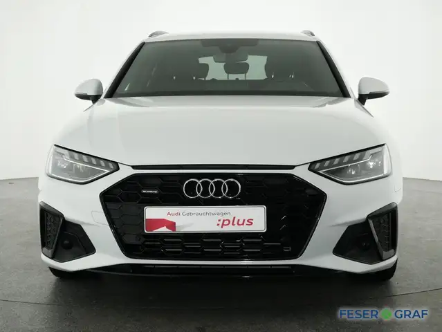 Audi A4 view 13