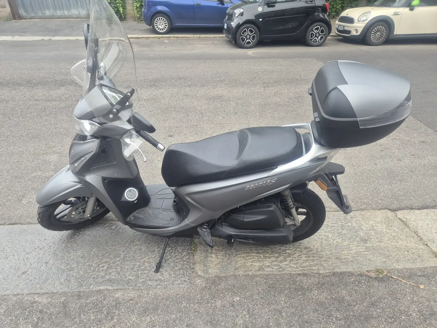 Kymco People S 200i Gri - 2