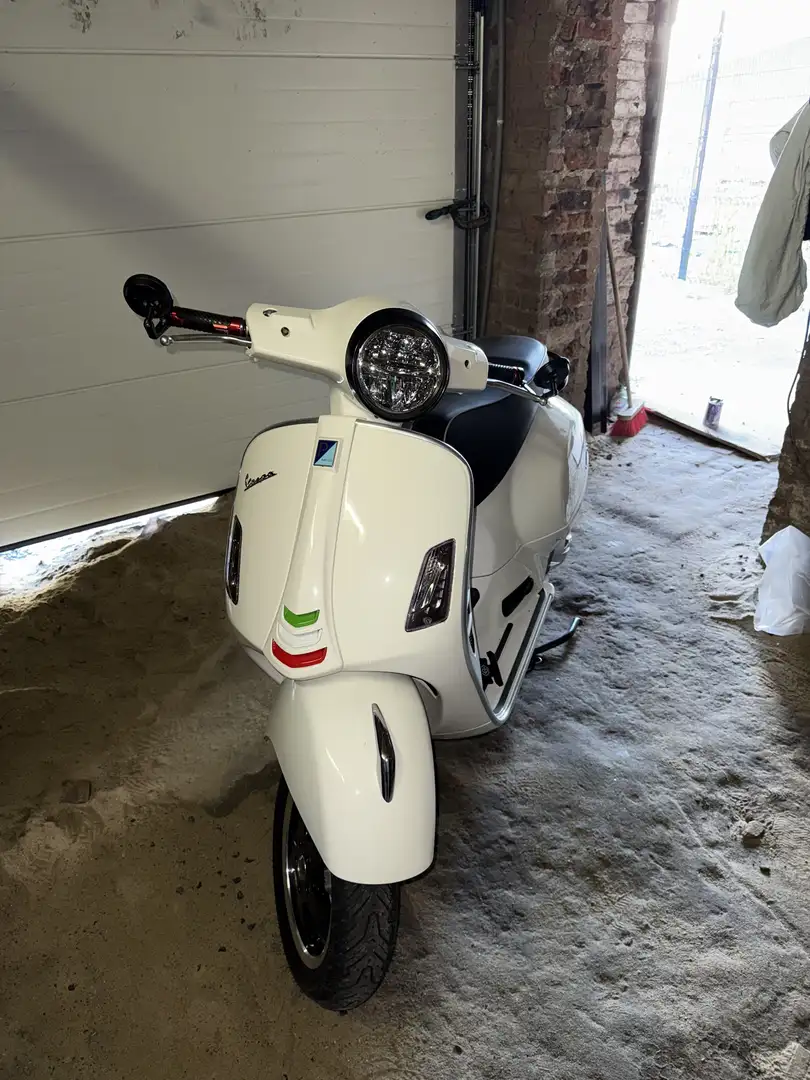 Piaggio GTS 125 Je vend ma vespa 125gts Wit - 1