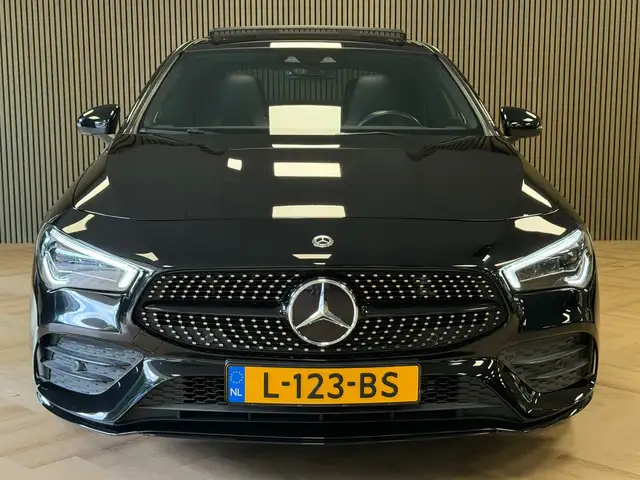 Mercedes-Benz Cla view 2