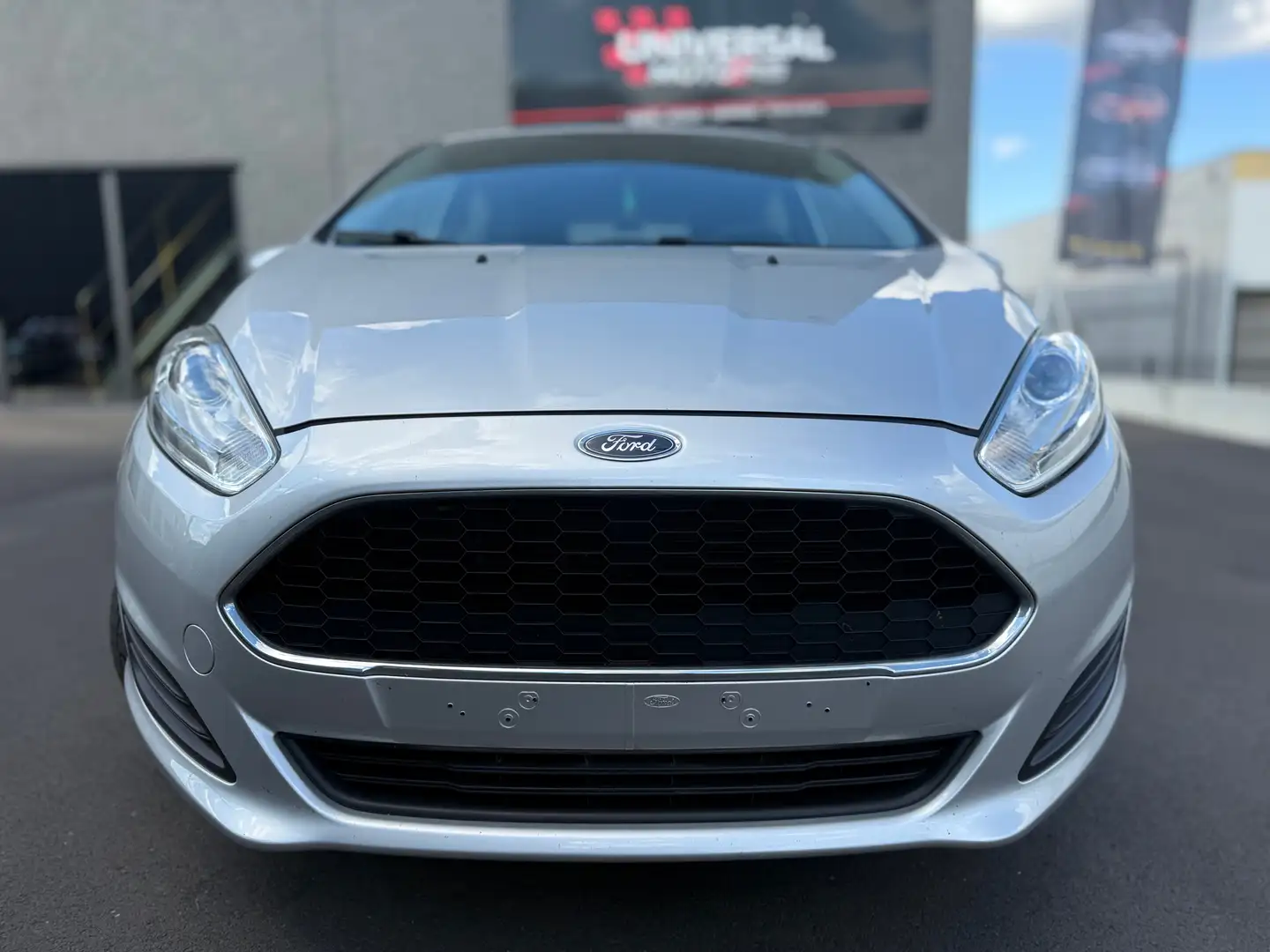 Ford Fiesta 1.0 EcoBoost 70ch - 114 412kms -GPS-CLIM Silber - 2