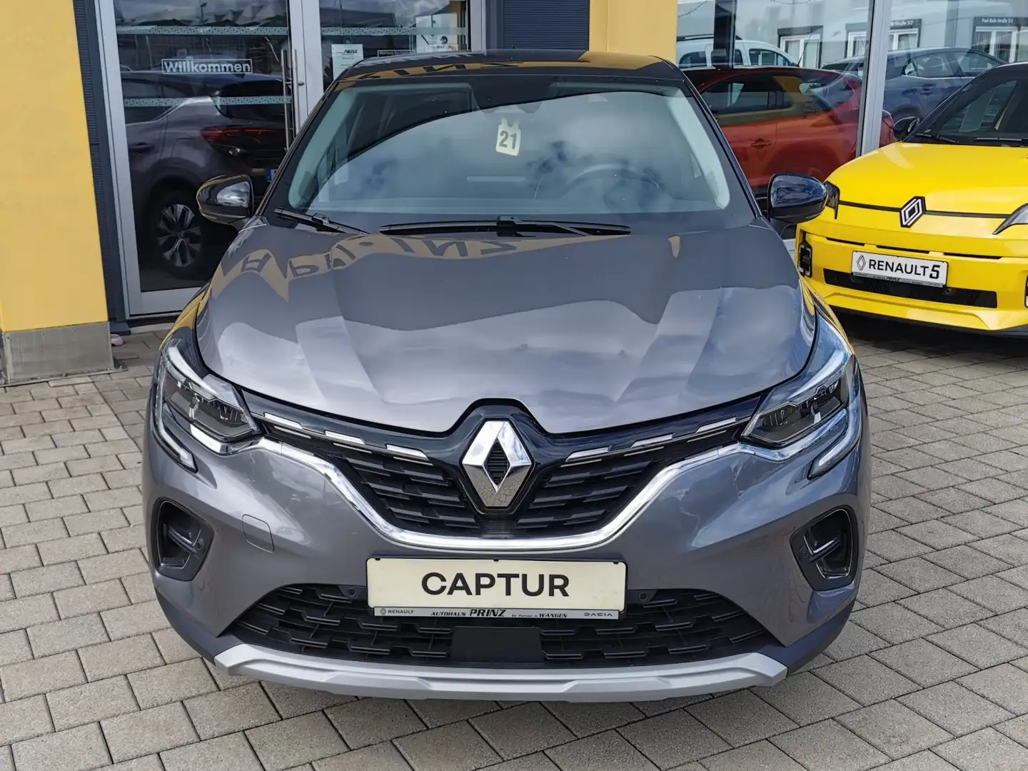 Renault Captur TCE 140 EDC Techno Mild Hybrid [Winterpaket*Navi] Grau - 2