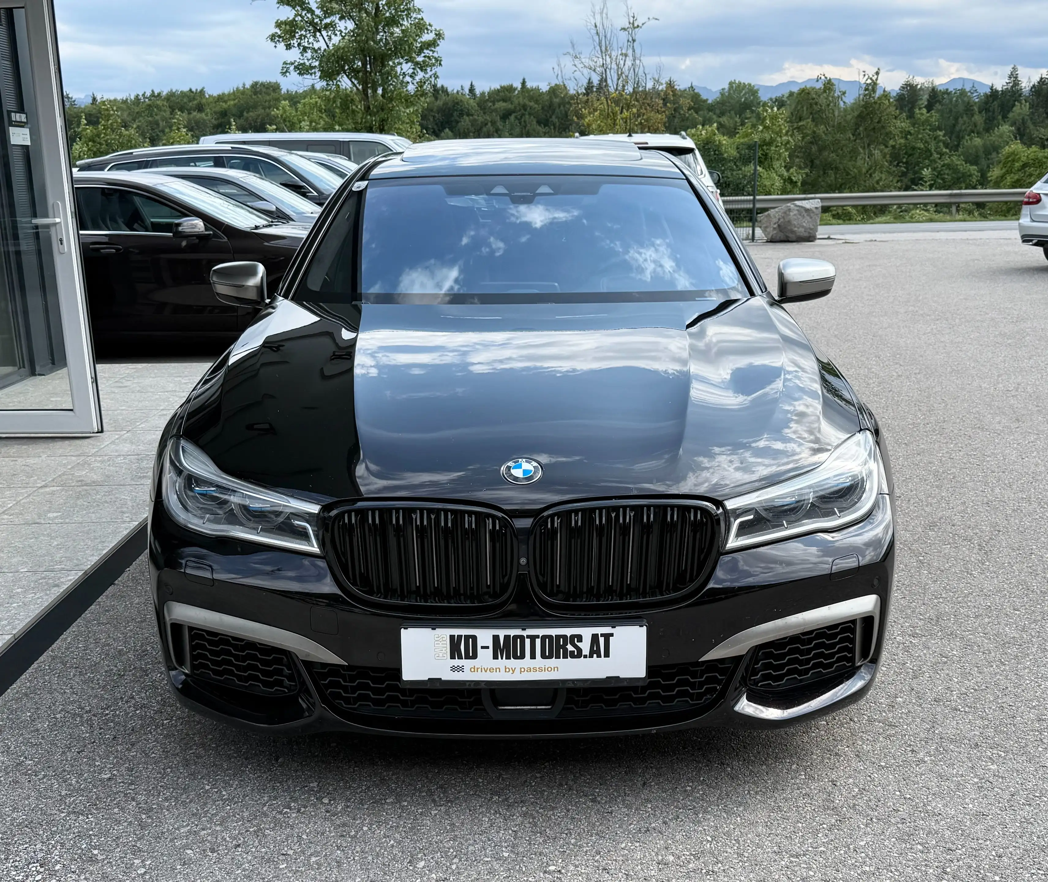 BMW 760 M Li V12 xDrive *Vollausstattung* — photo 2