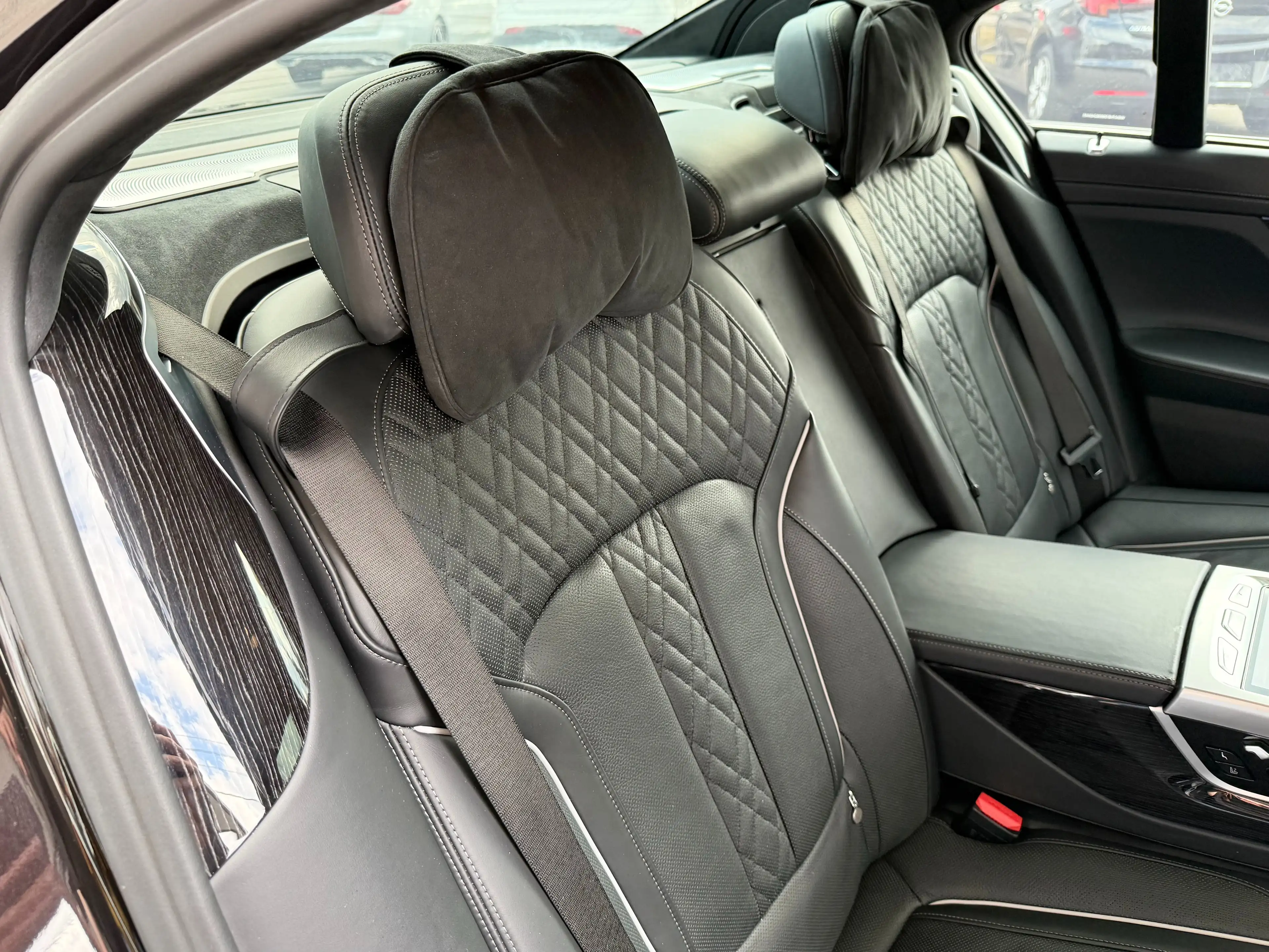 BMW 760 M Li V12 xDrive *Vollausstattung* — photo 26