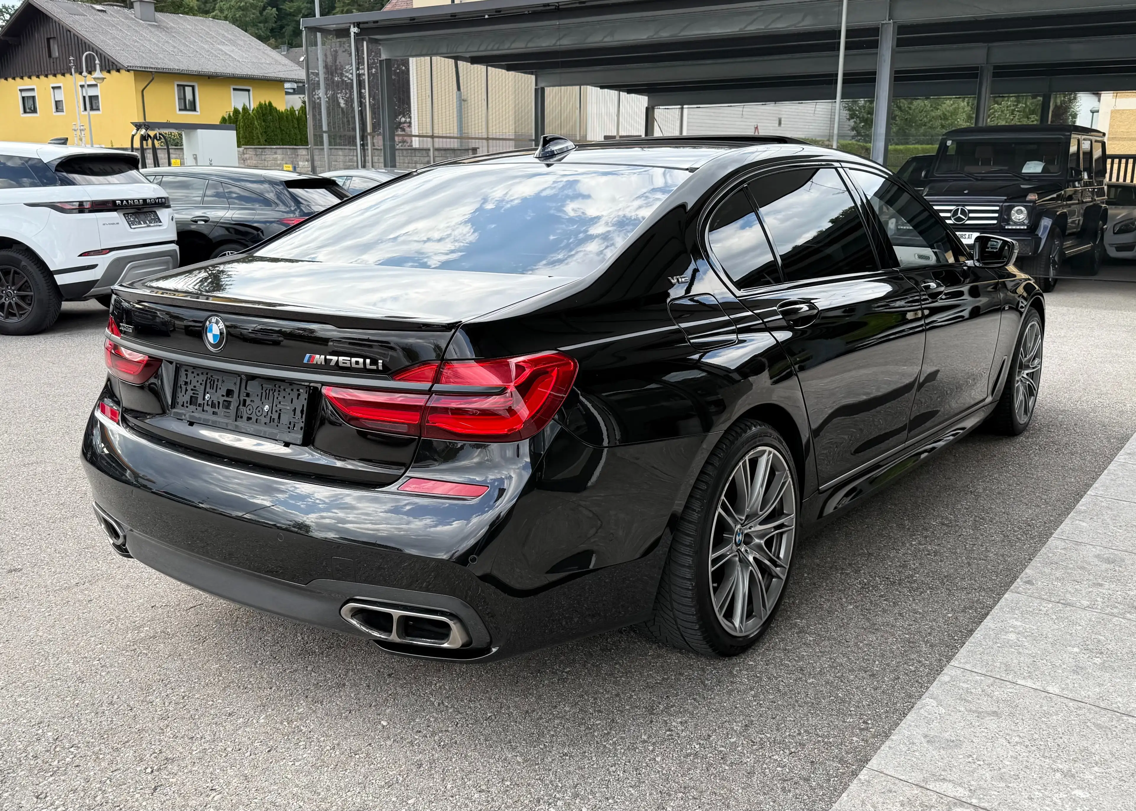 BMW 760 M Li V12 xDrive *Vollausstattung* — photo 11