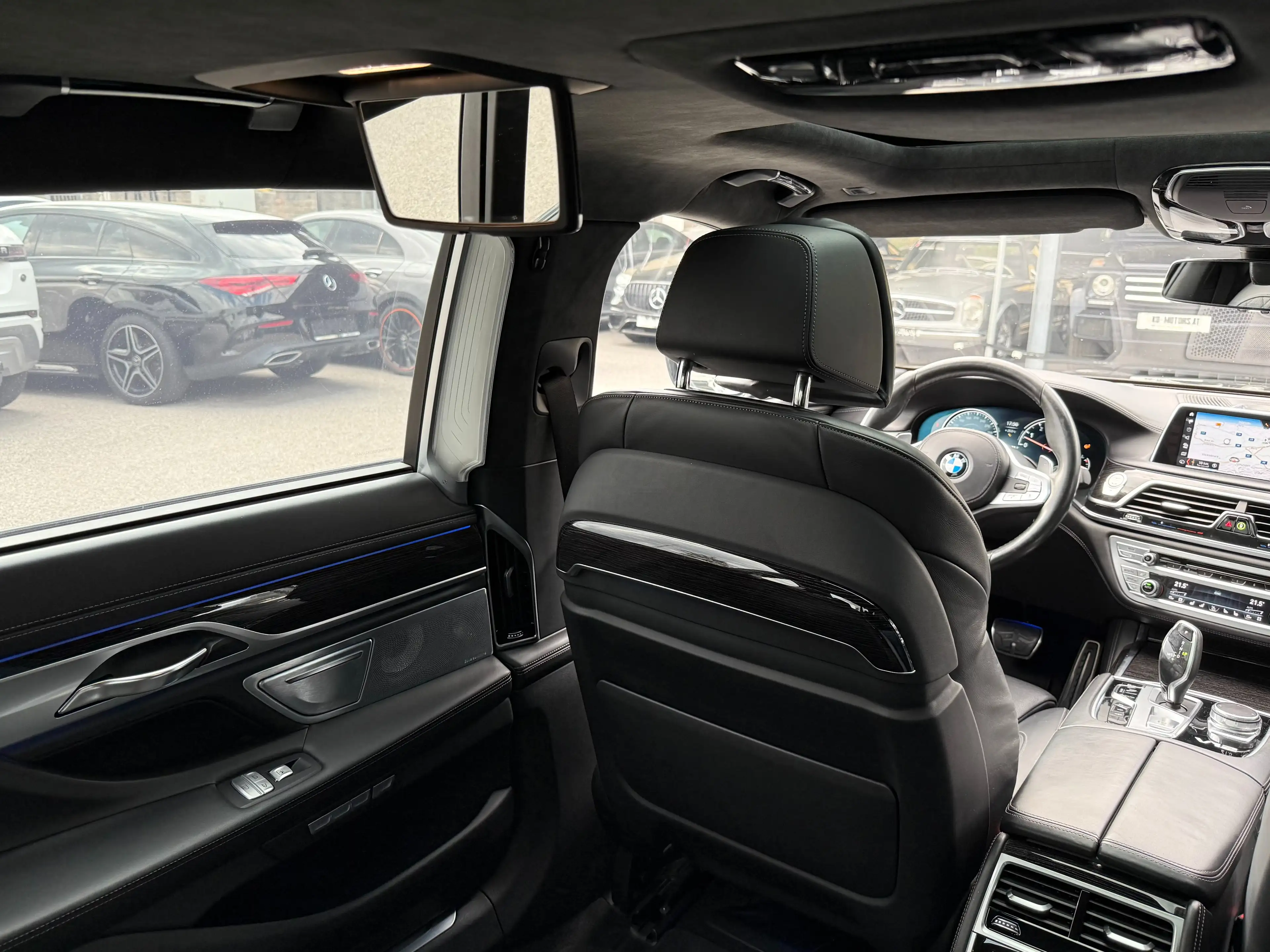 BMW 760 M Li V12 xDrive *Vollausstattung* — photo 29