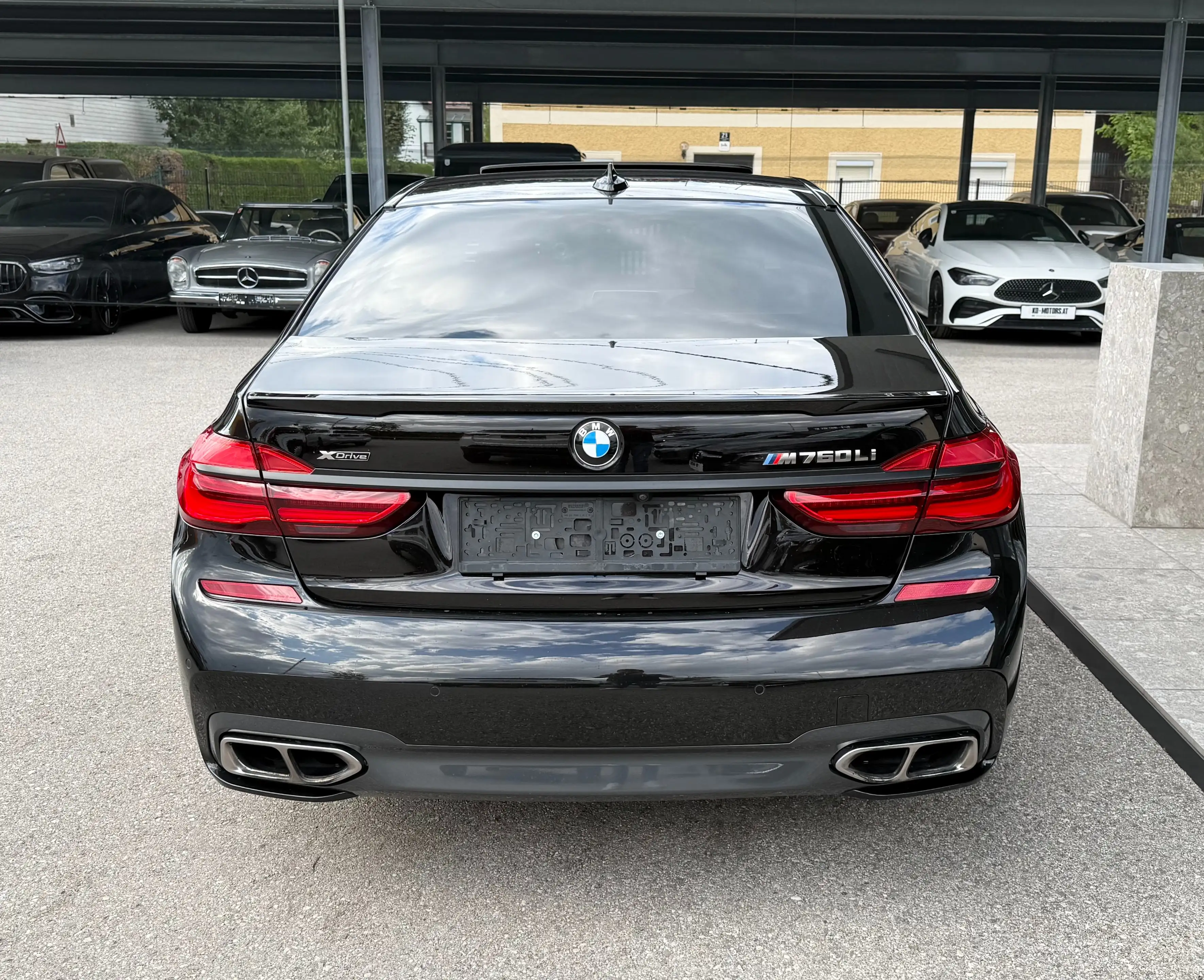 BMW 760 M Li V12 xDrive *Vollausstattung* — photo 10
