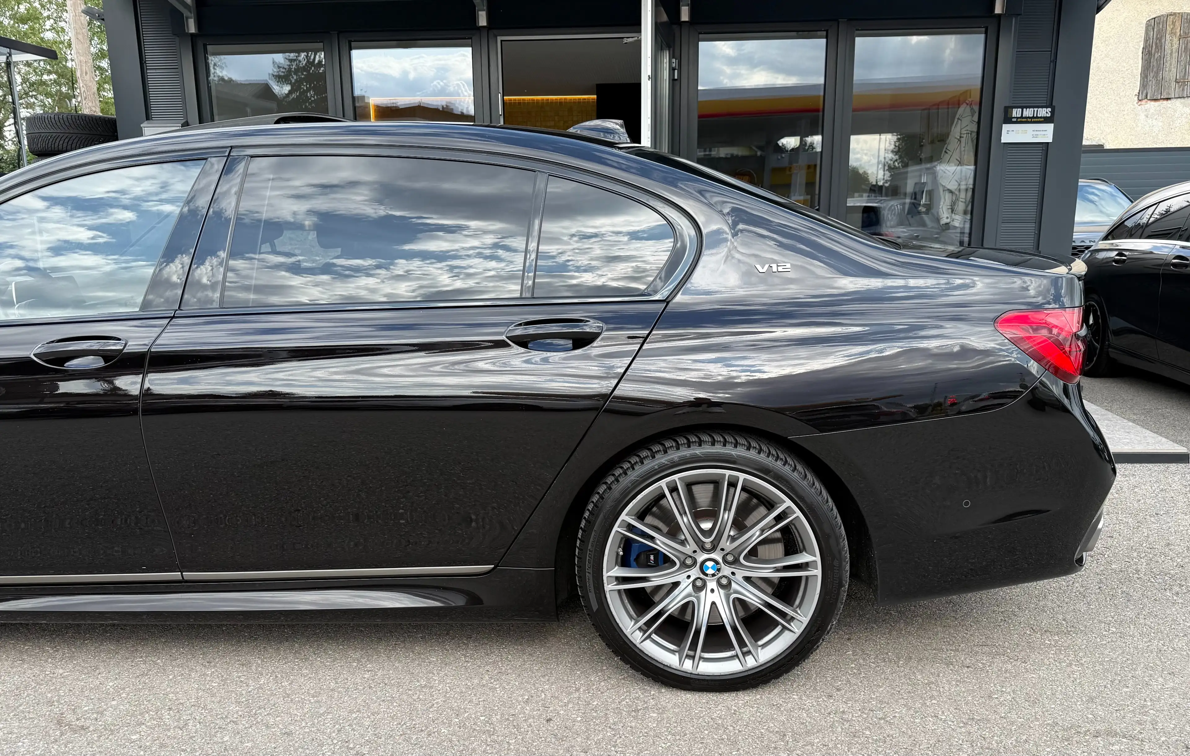 BMW 760 M Li V12 xDrive *Vollausstattung* — photo 7