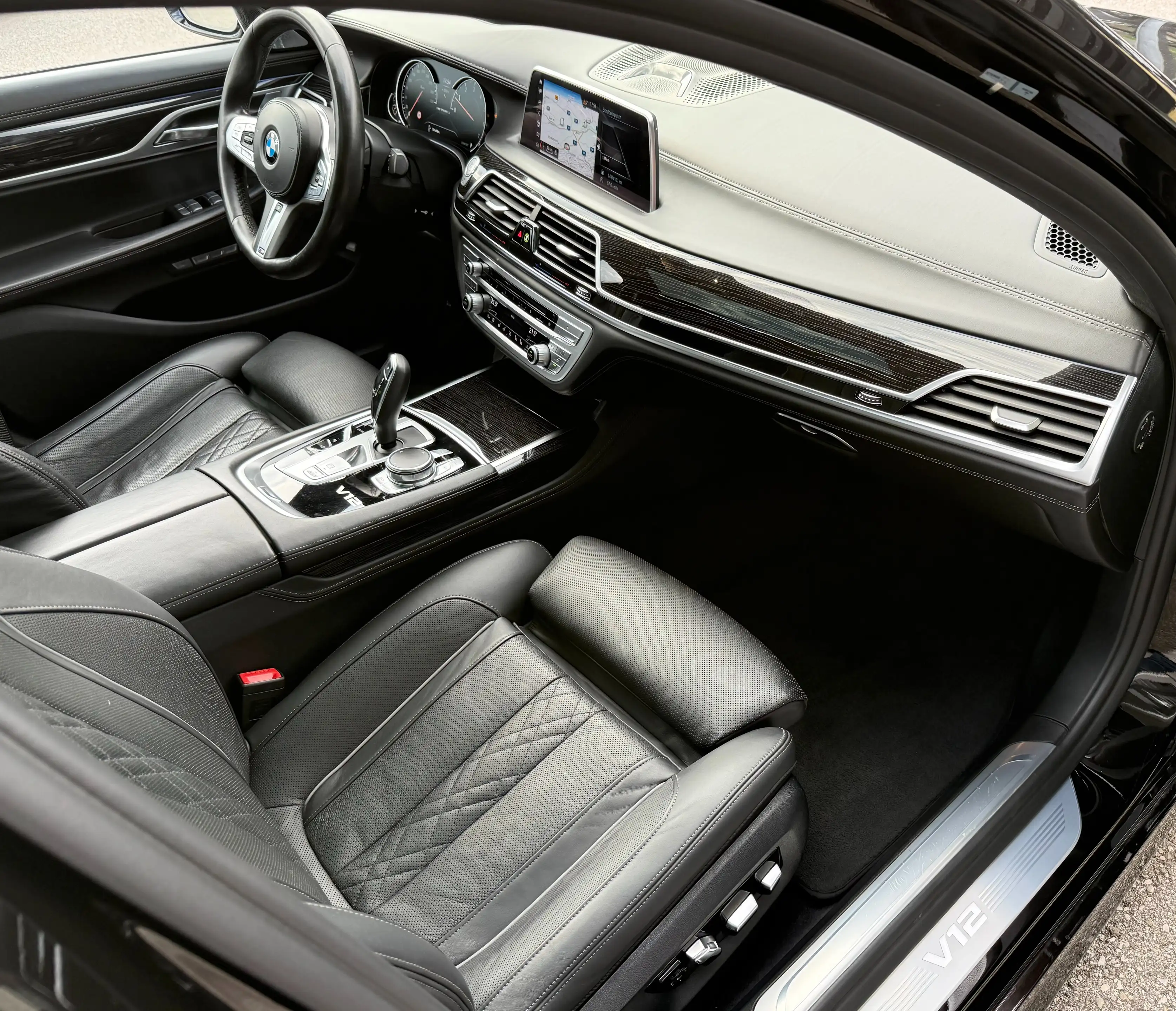 BMW 760 M Li V12 xDrive *Vollausstattung* — photo 20