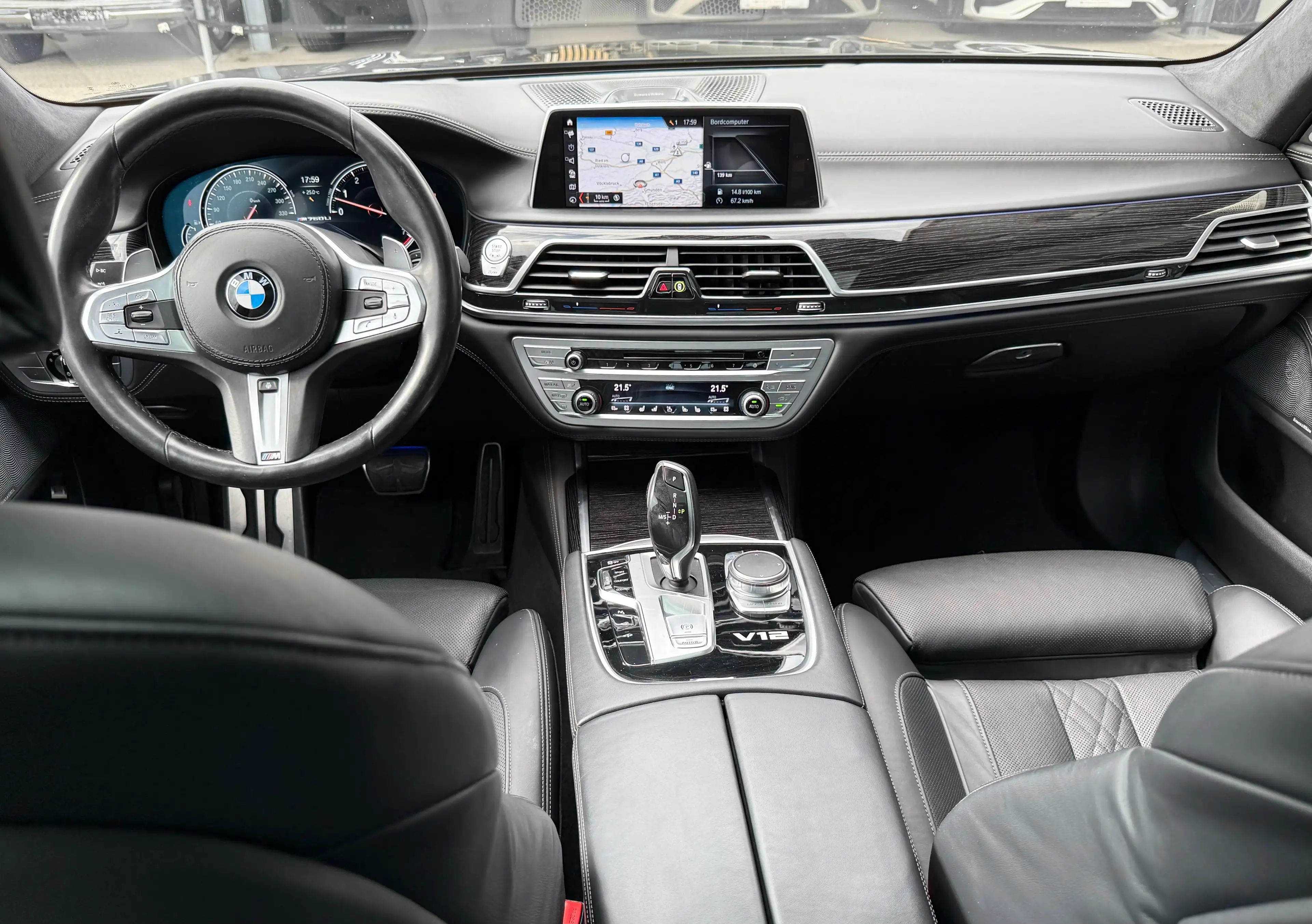 BMW 760 M Li V12 xDrive *Vollausstattung* — photo 30