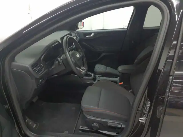 Ford Focus view 7