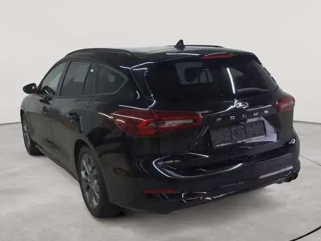 Ford Focus view 5