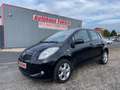 Toyota Yaris Executive 1.3 Benzin Zwart - thumbnail 1