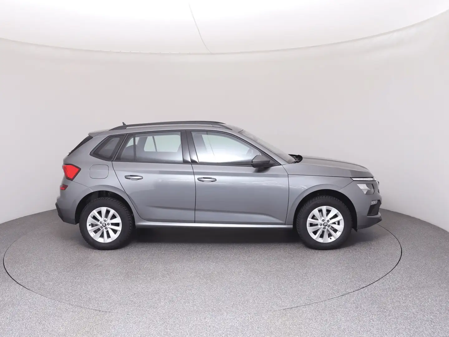 Skoda Kamiq Essence TSI Grau - 2
