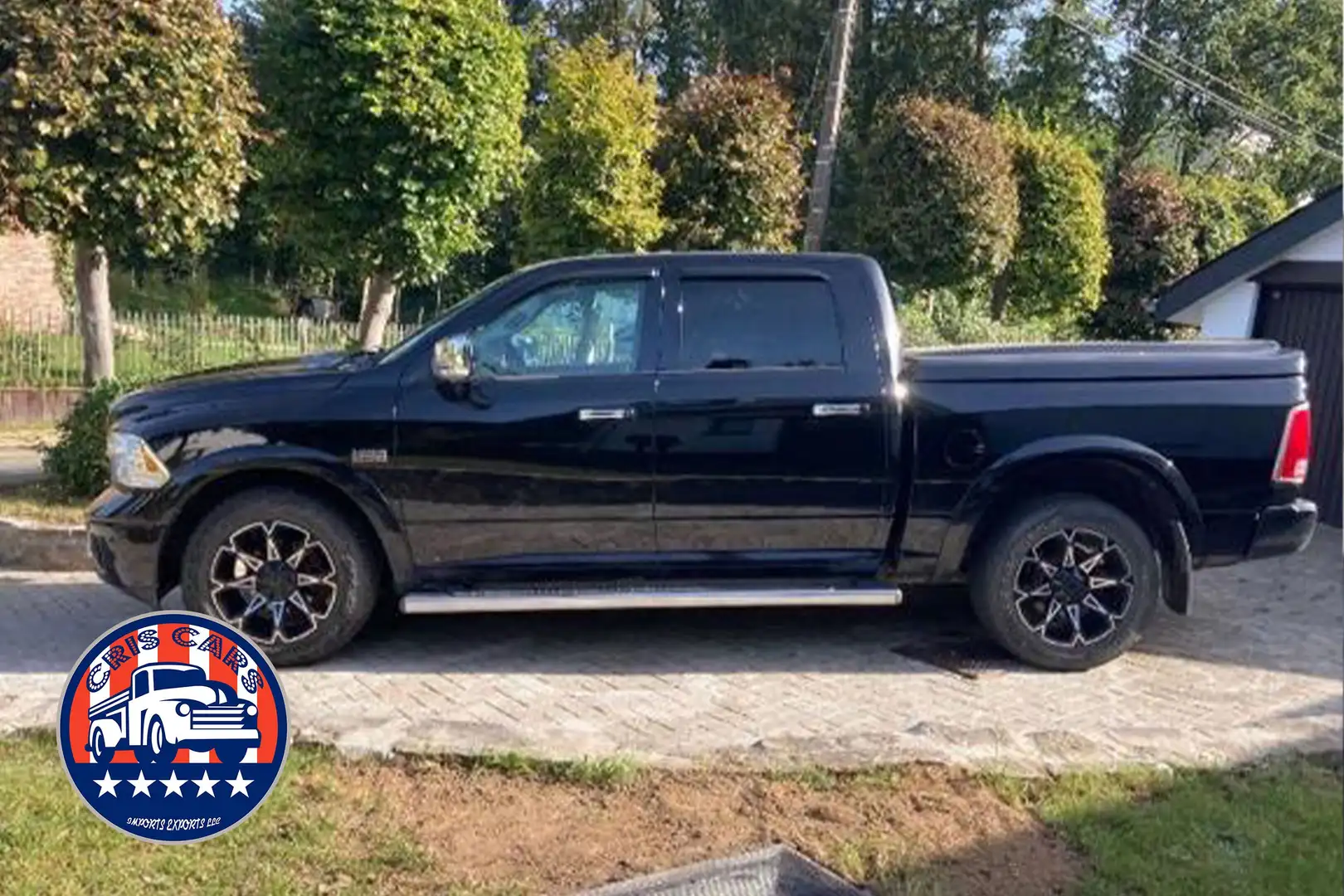 Dodge RAM 1500 LARAMIE 5,7L HEMI crna - 2