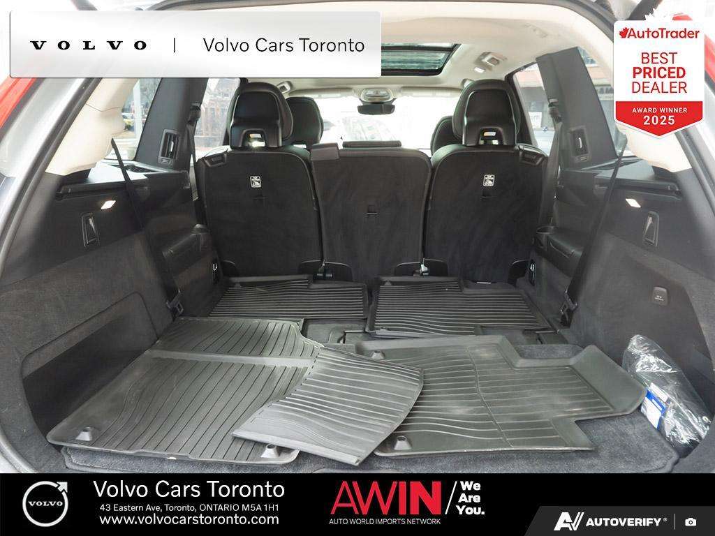 2024 Volvo XC90 B6 AWD Ultimate Bright Theme 7-Seater | 22" Wheels thumb 11