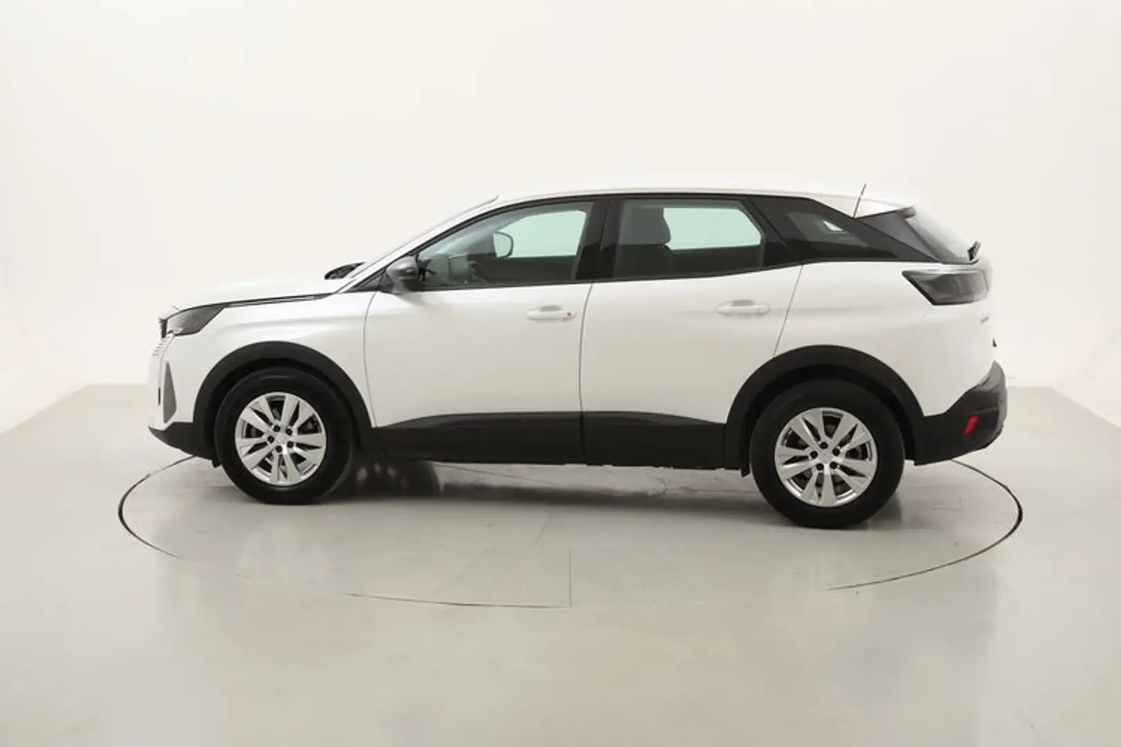 Peugeot 3008 Active Pack 1.2 Benzina 131CV Bianco - 2